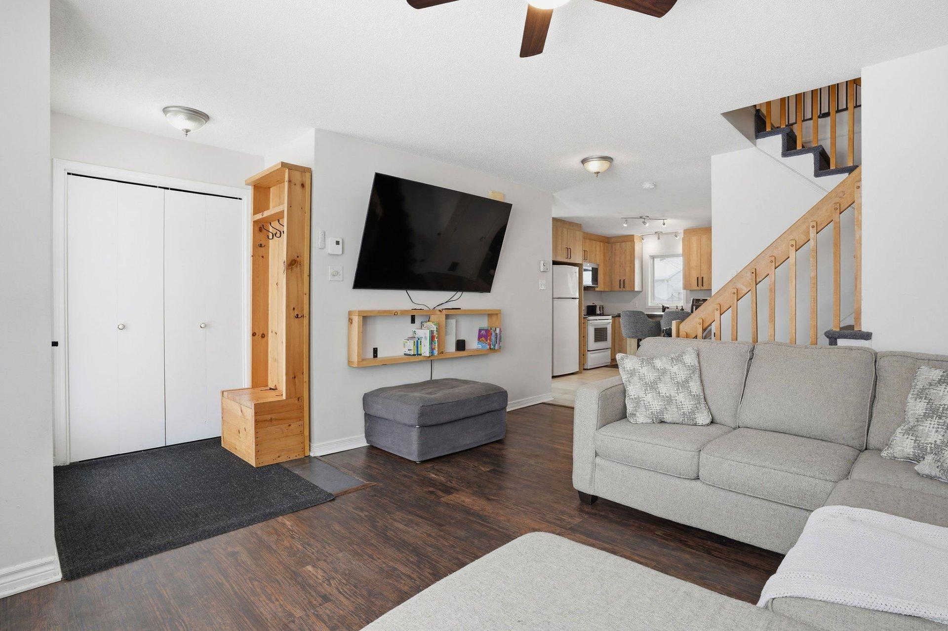 









169


Rue des Samares

,
Gatineau (Masson-Angers),




QC
J8M2B7

