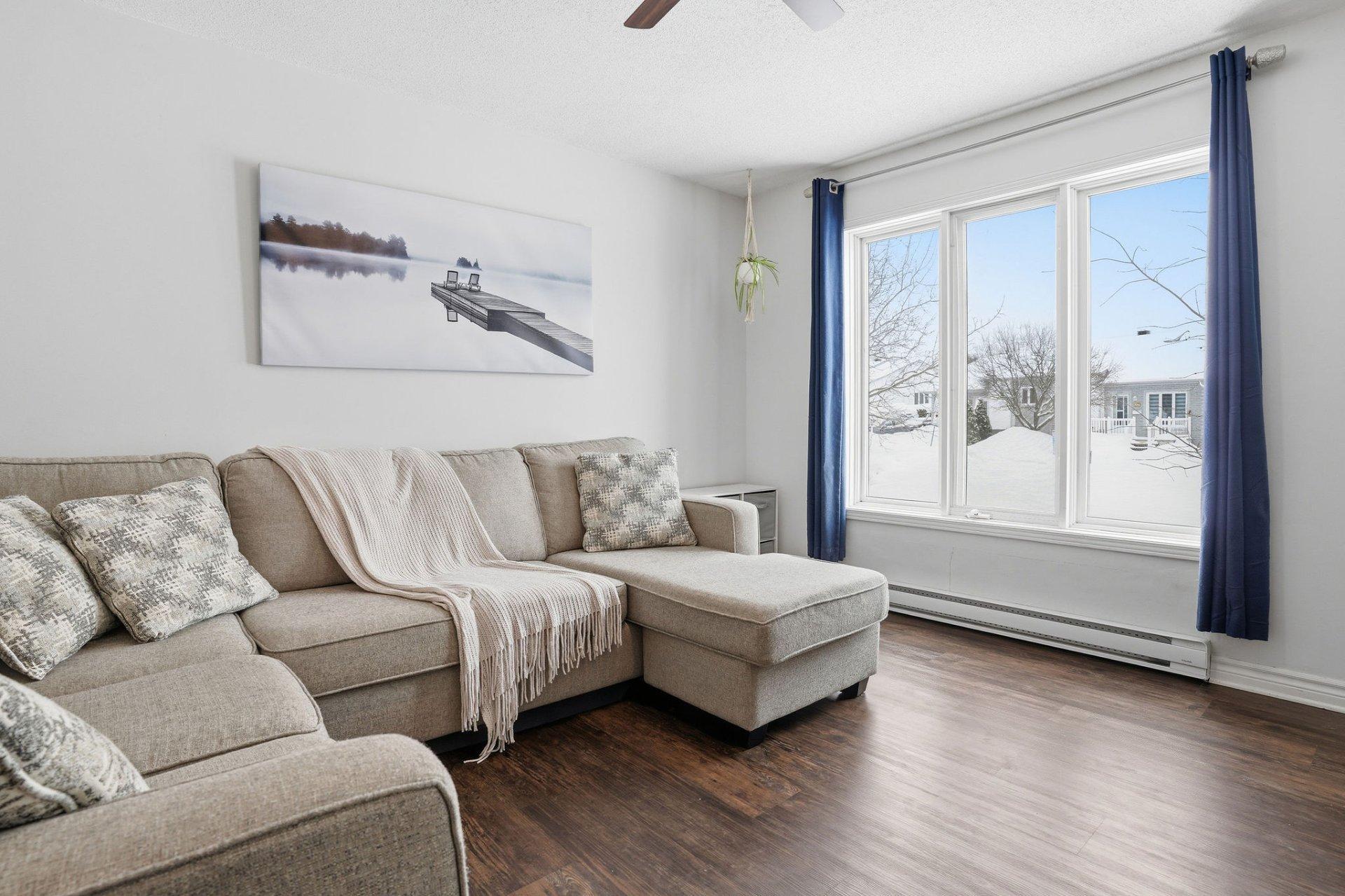 









169


Rue des Samares

,
Gatineau (Masson-Angers),




QC
J8M2B7

