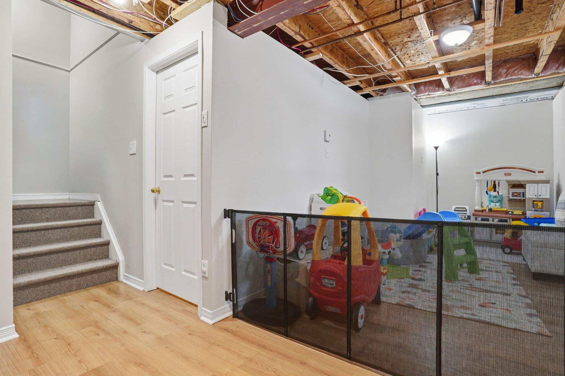 









169


Rue des Samares

,
Gatineau (Masson-Angers),




QC
J8M2B7

