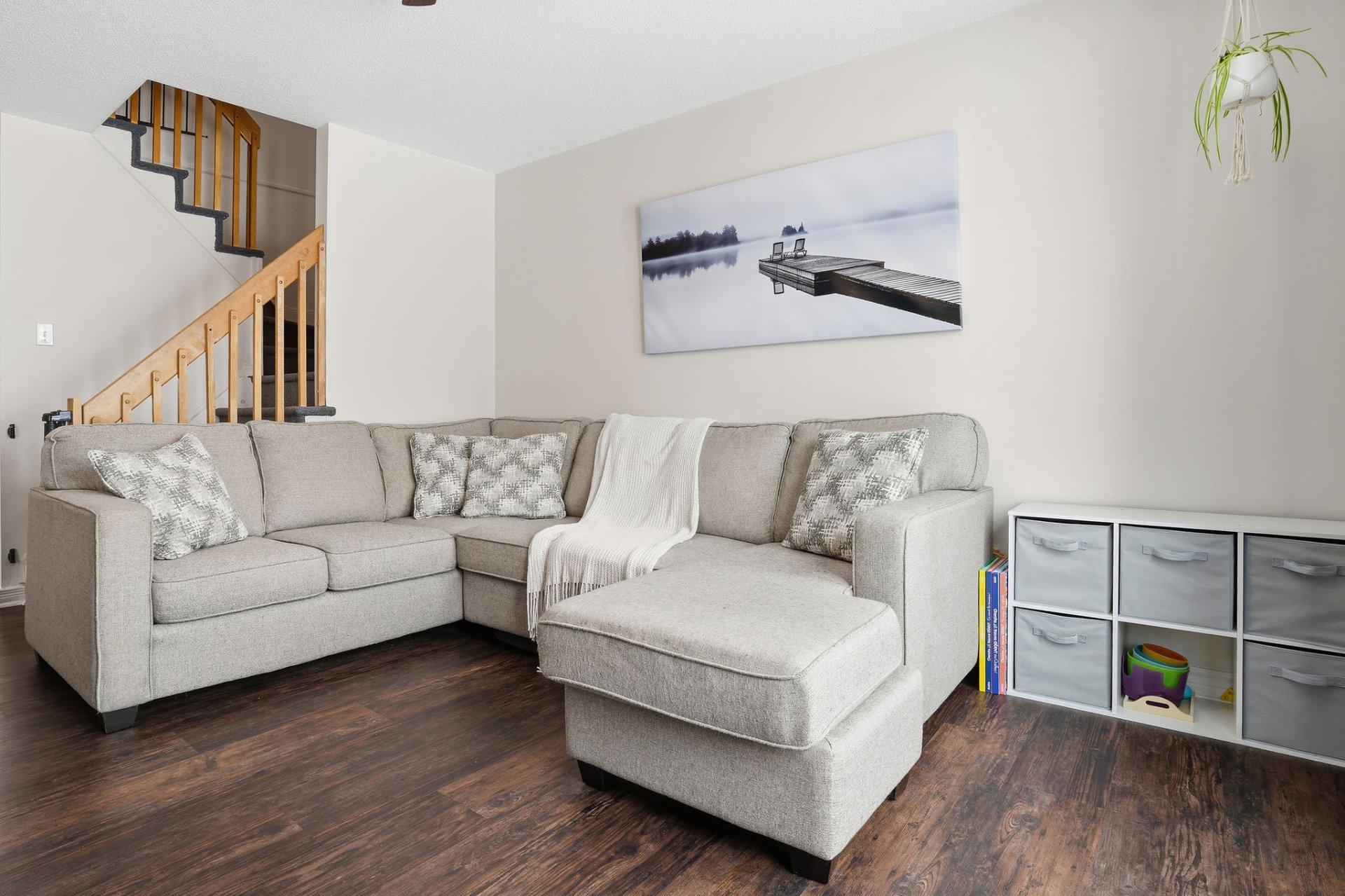 









169


Rue des Samares

,
Gatineau (Masson-Angers),




QC
J8M2B7

