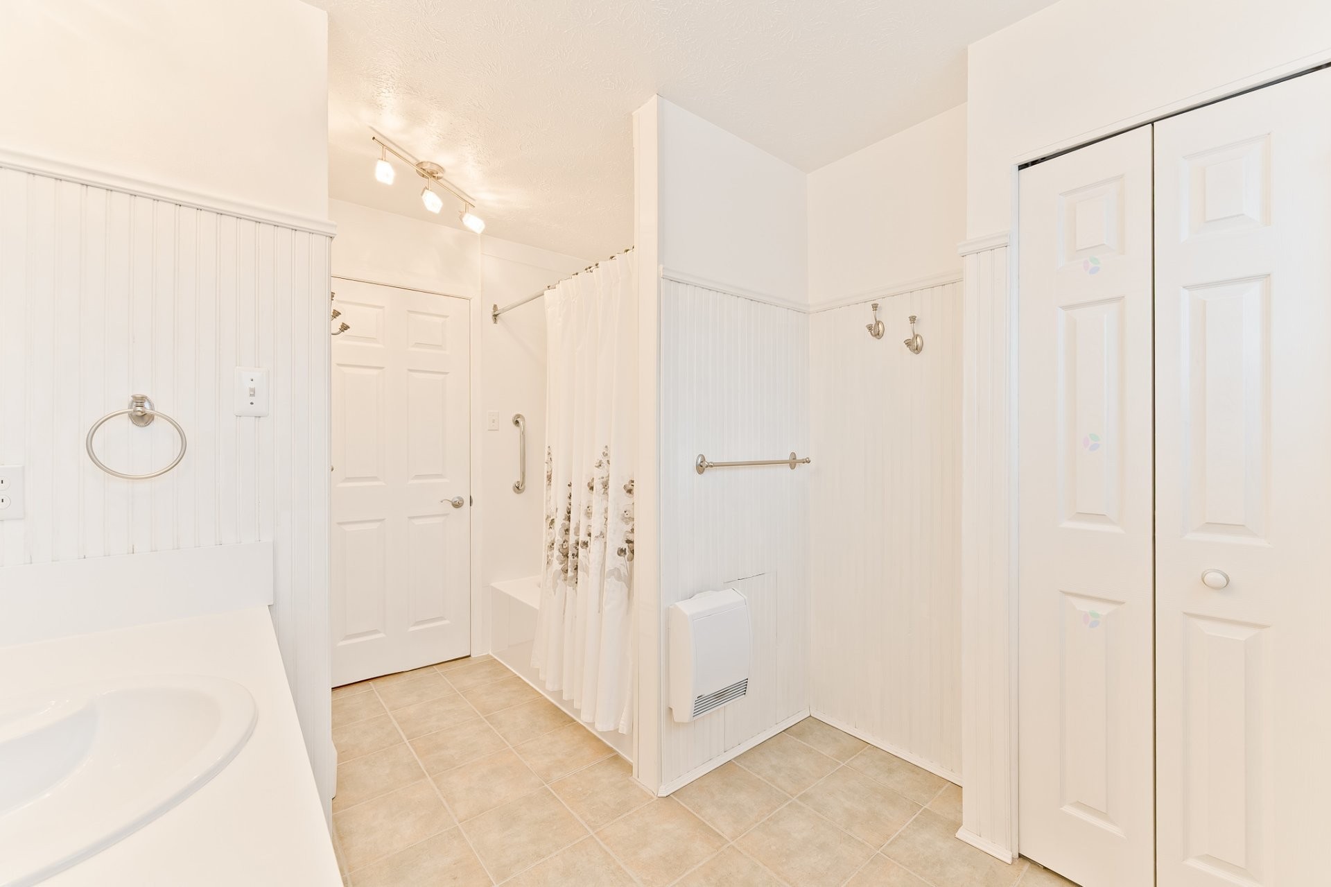 









2186


Rue Normand

,
Sherbrooke (Fleurimont),




QC
J1G3V3

