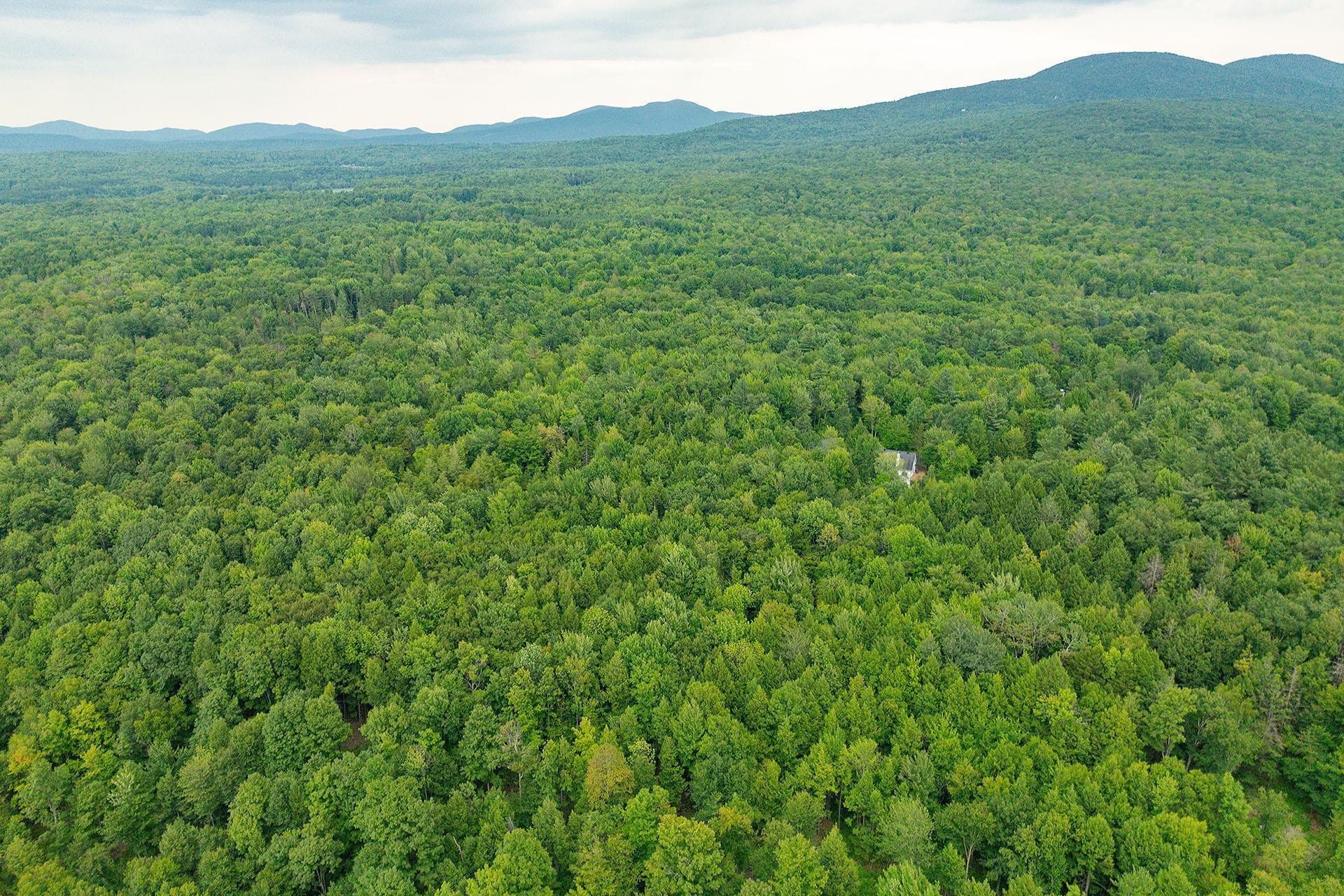 












Ch. Élie

,
Sutton,







QC
J0E2K0

