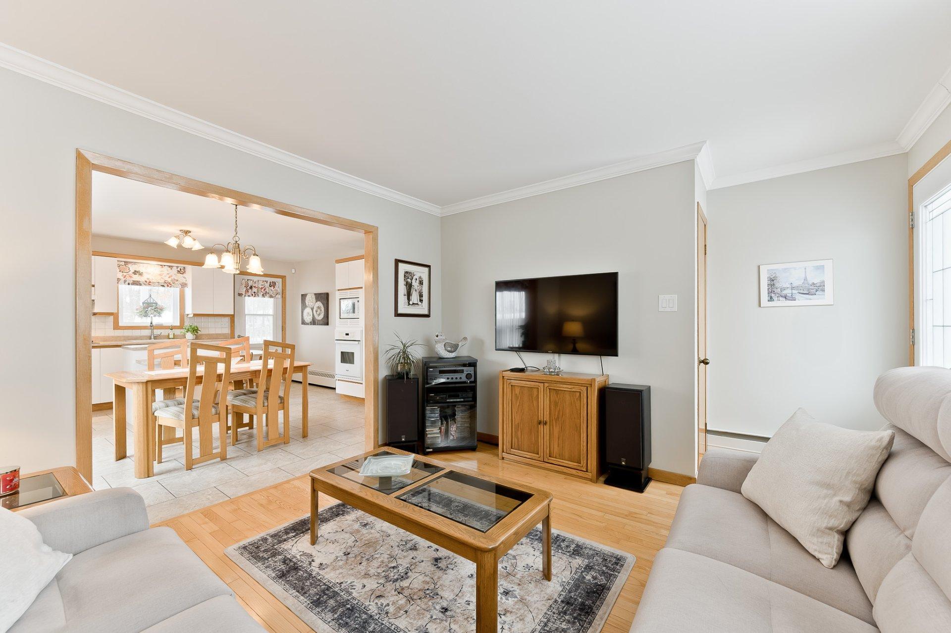 









1402Z

 - 1404Z


Rue St-Gilles

,
Sherbrooke (Les Nations),




QC
J1H3C4

