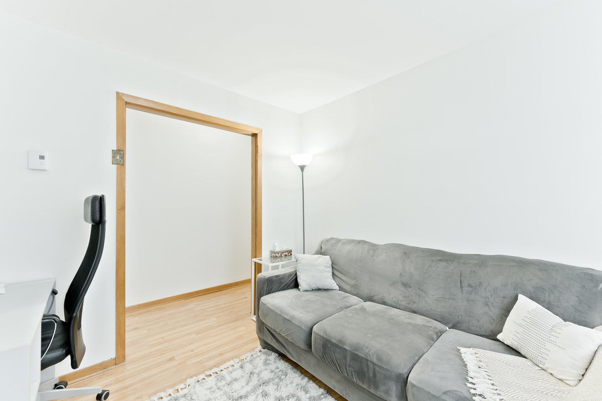 









1402Z

 - 1404Z


Rue St-Gilles

,
Sherbrooke (Les Nations),




QC
J1H3C4

