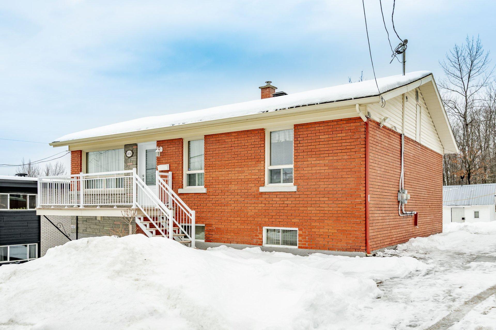 









1402Z

 - 1404Z


Rue St-Gilles

,
Sherbrooke (Les Nations),




QC
J1H3C4

