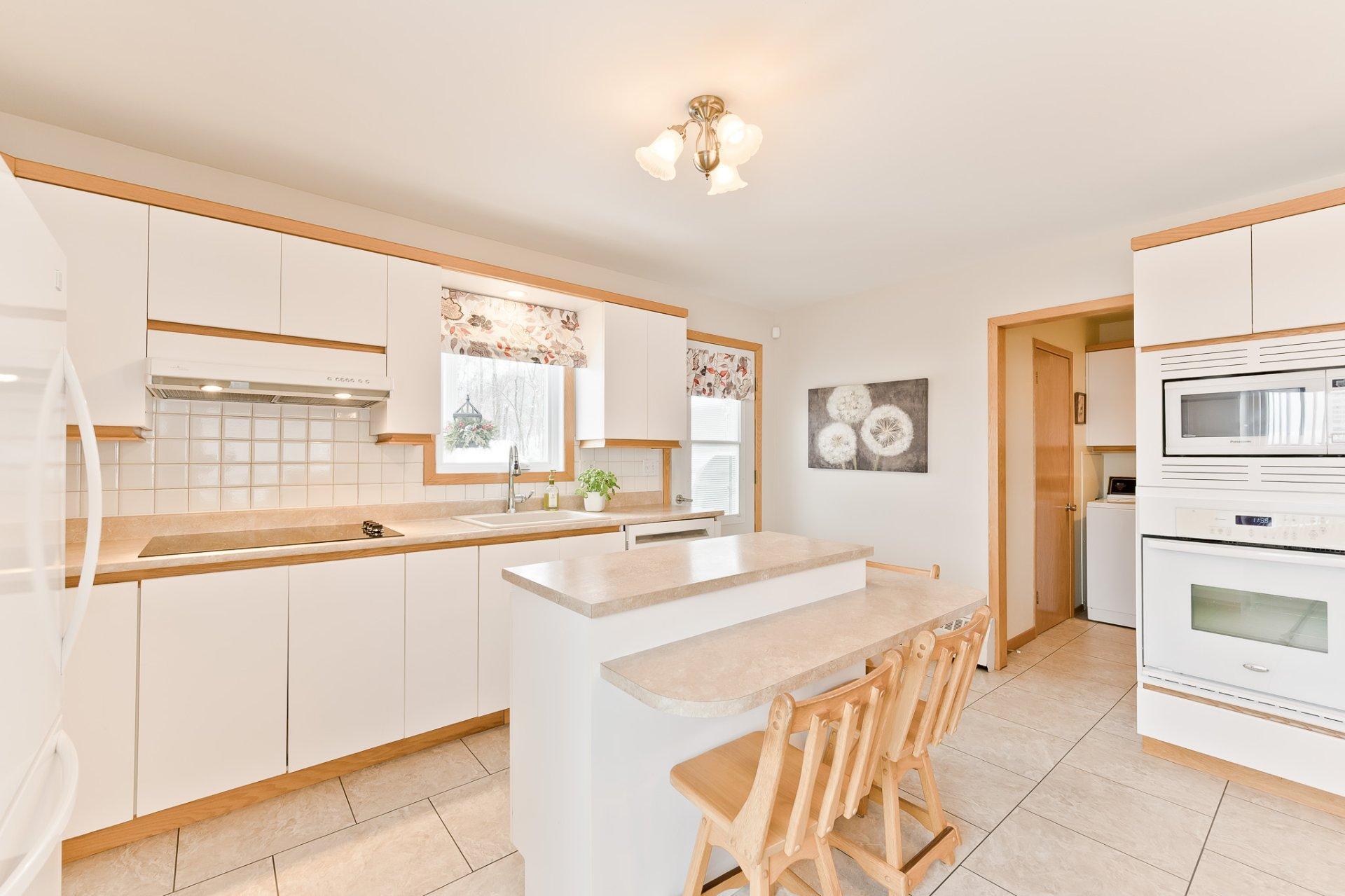 









1402Z

 - 1404Z


Rue St-Gilles

,
Sherbrooke (Les Nations),




QC
J1H3C4

