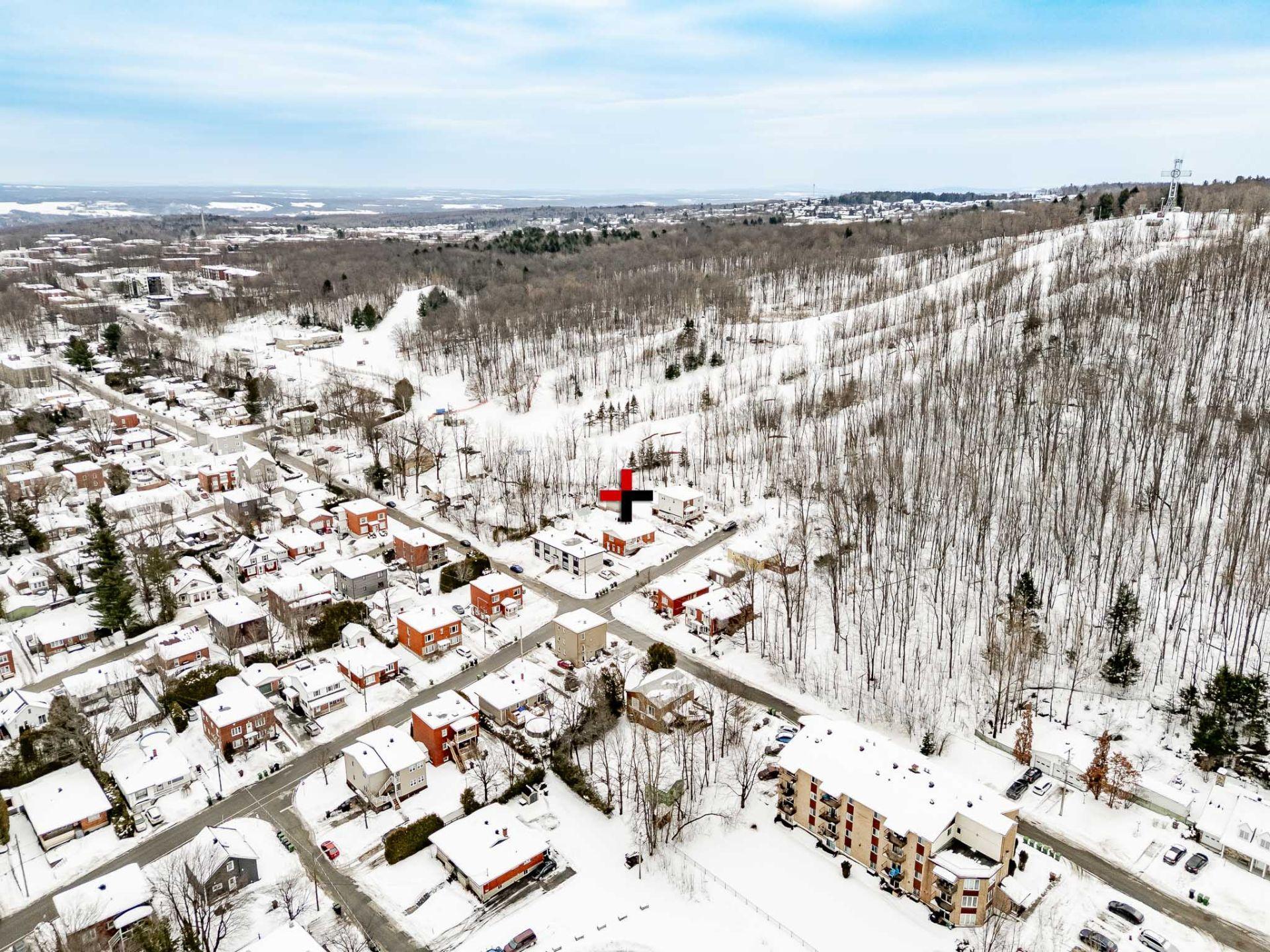 









1402

 - 1404


Rue St-Gilles

,
Sherbrooke (Les Nations),




QC
J1H3C4

