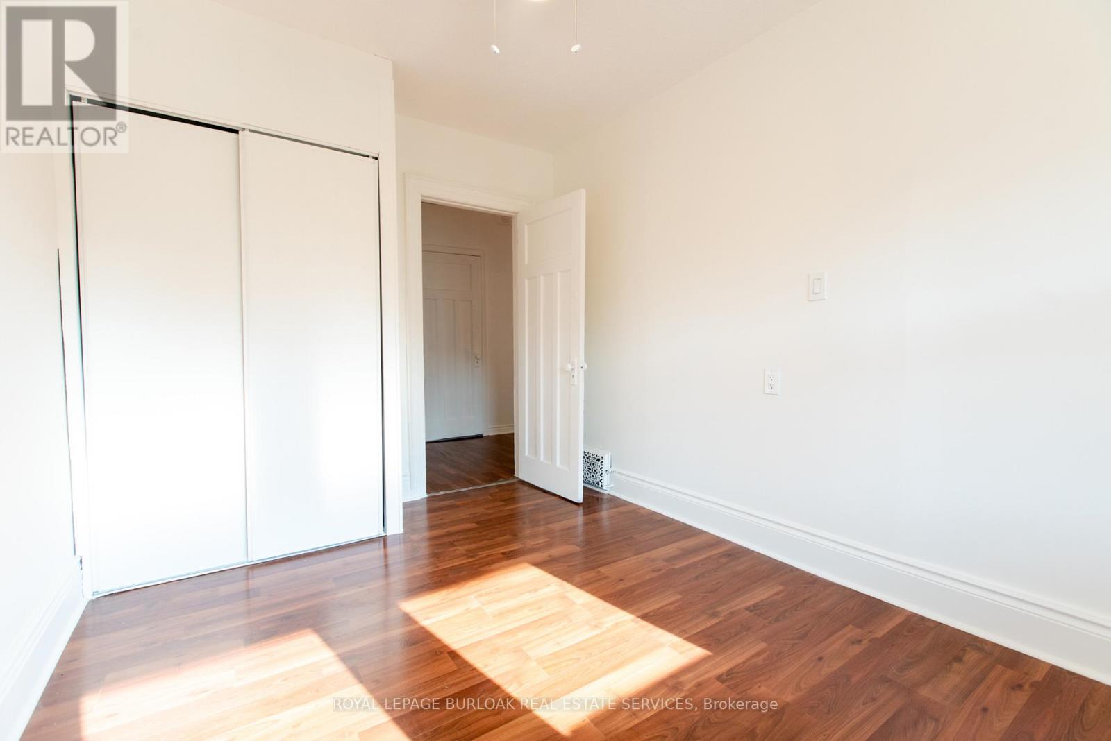 












49 PROVINCE STREET S

,
Hamilton,




Ontario
L8K2K7

