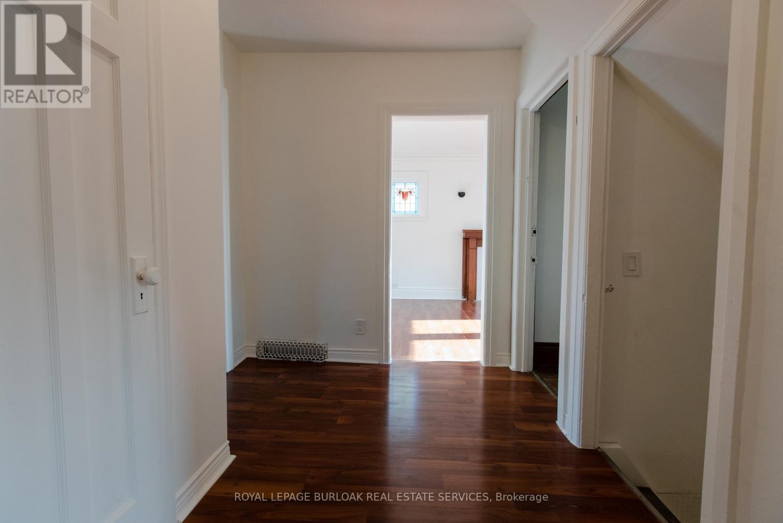 












49 PROVINCE STREET S

,
Hamilton,




Ontario
L8K2K7

