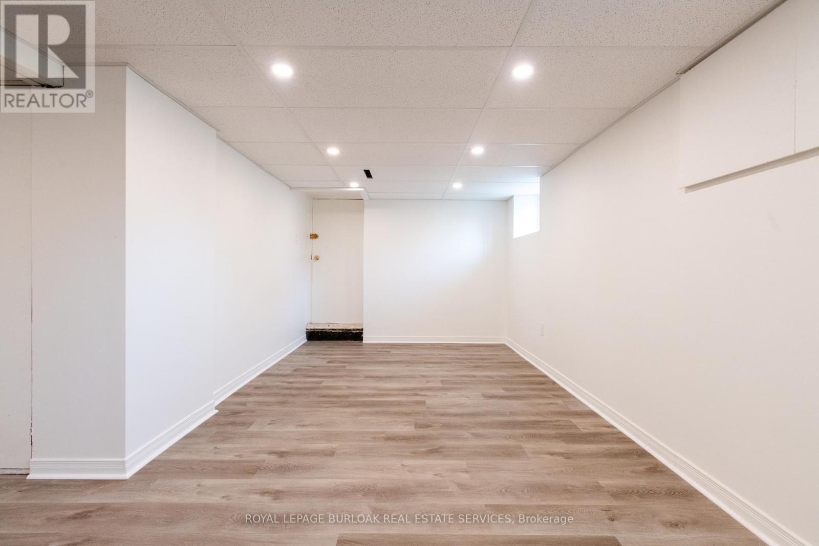 












49 PROVINCE STREET S

,
Hamilton,




Ontario
L8K2K7

