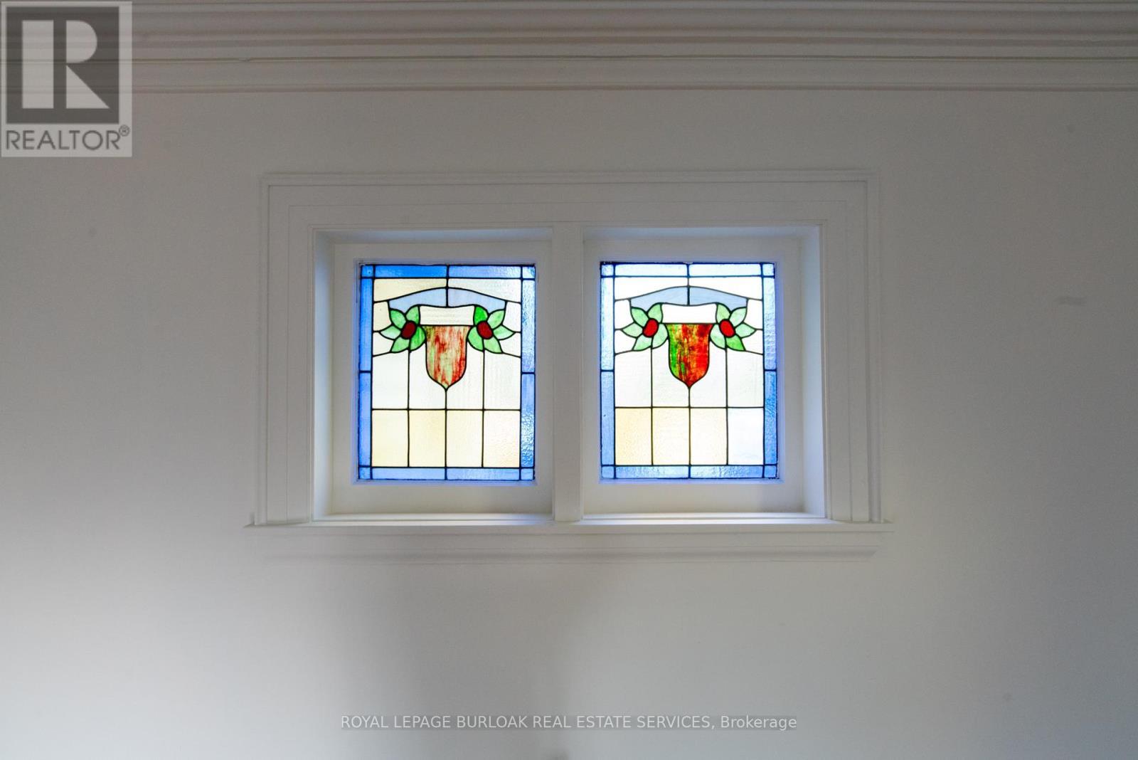 












49 PROVINCE STREET S

,
Hamilton,




Ontario
L8K2K7

