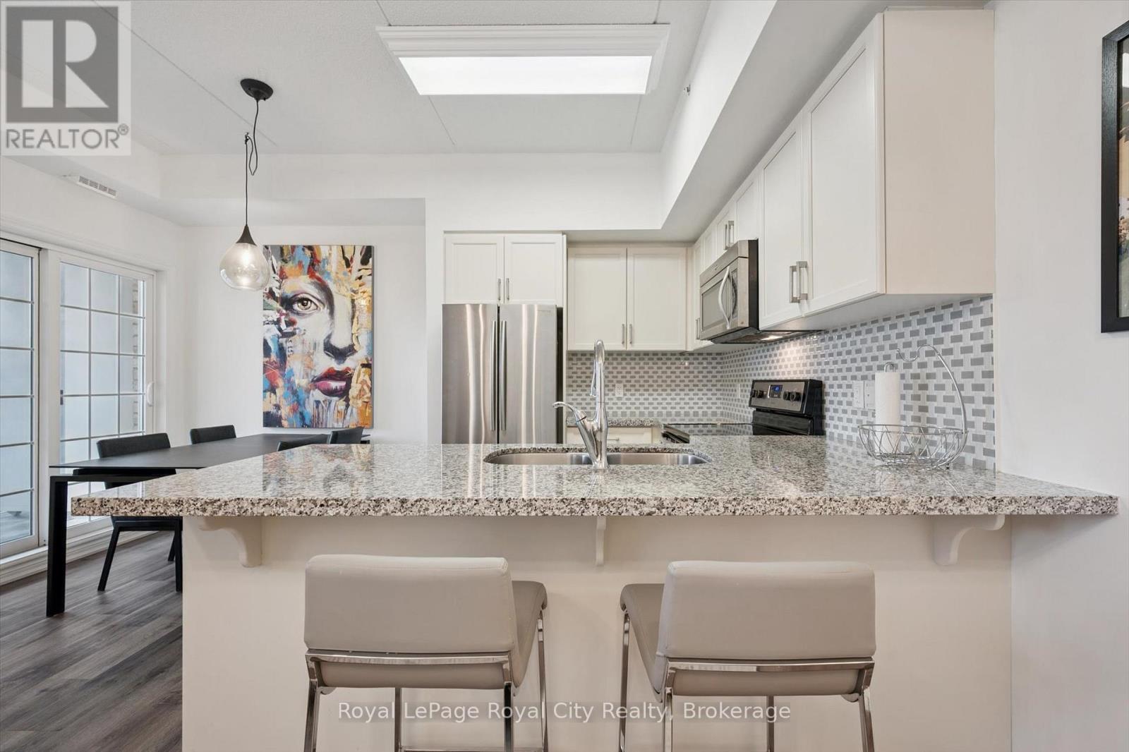 












228 - 1077 GORDON STREET

,
Guelph (Kortright West),




Ontario
N1G0E3

