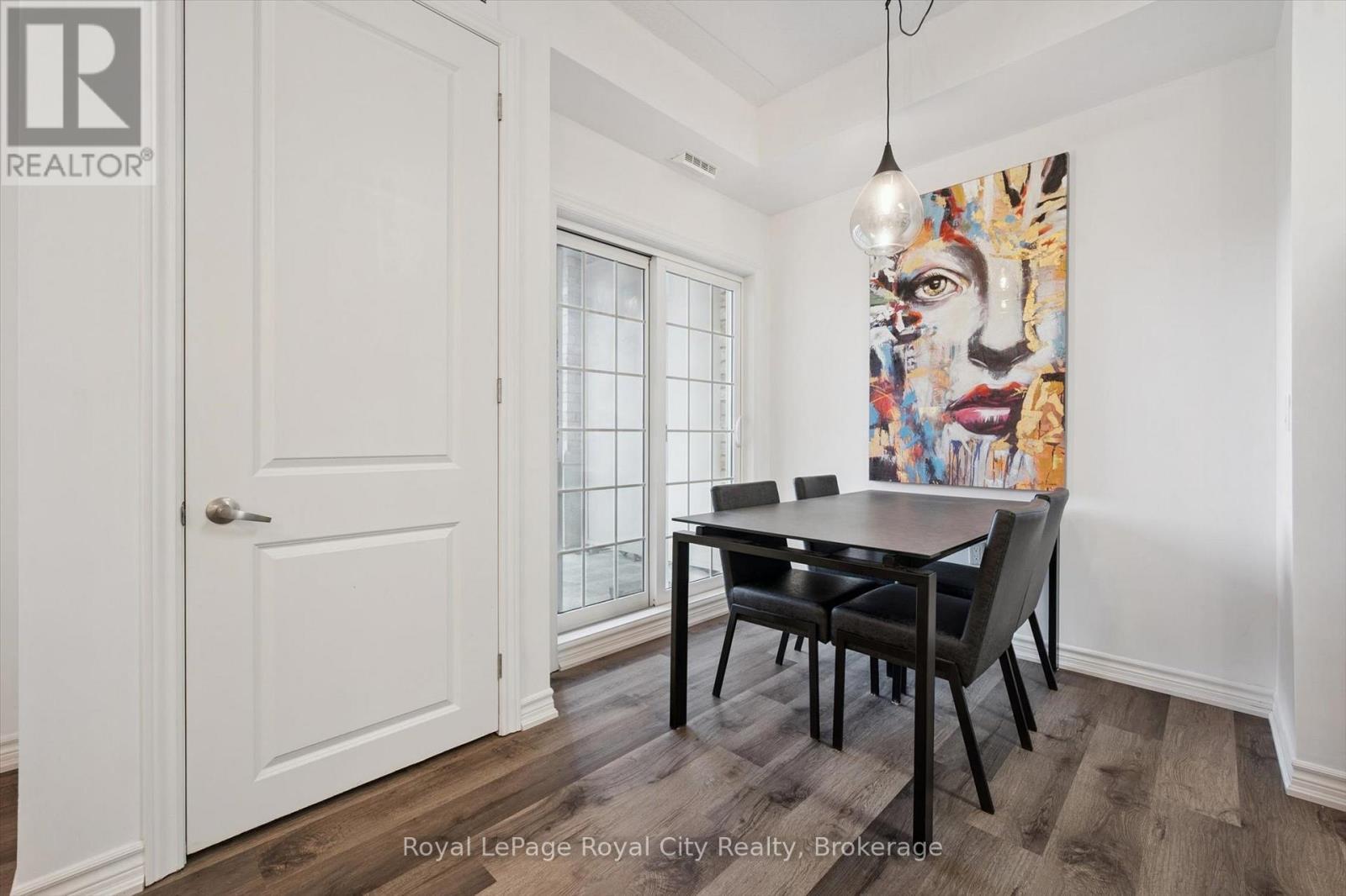 












228 - 1077 GORDON STREET

,
Guelph (Kortright West),




Ontario
N1G0E3

