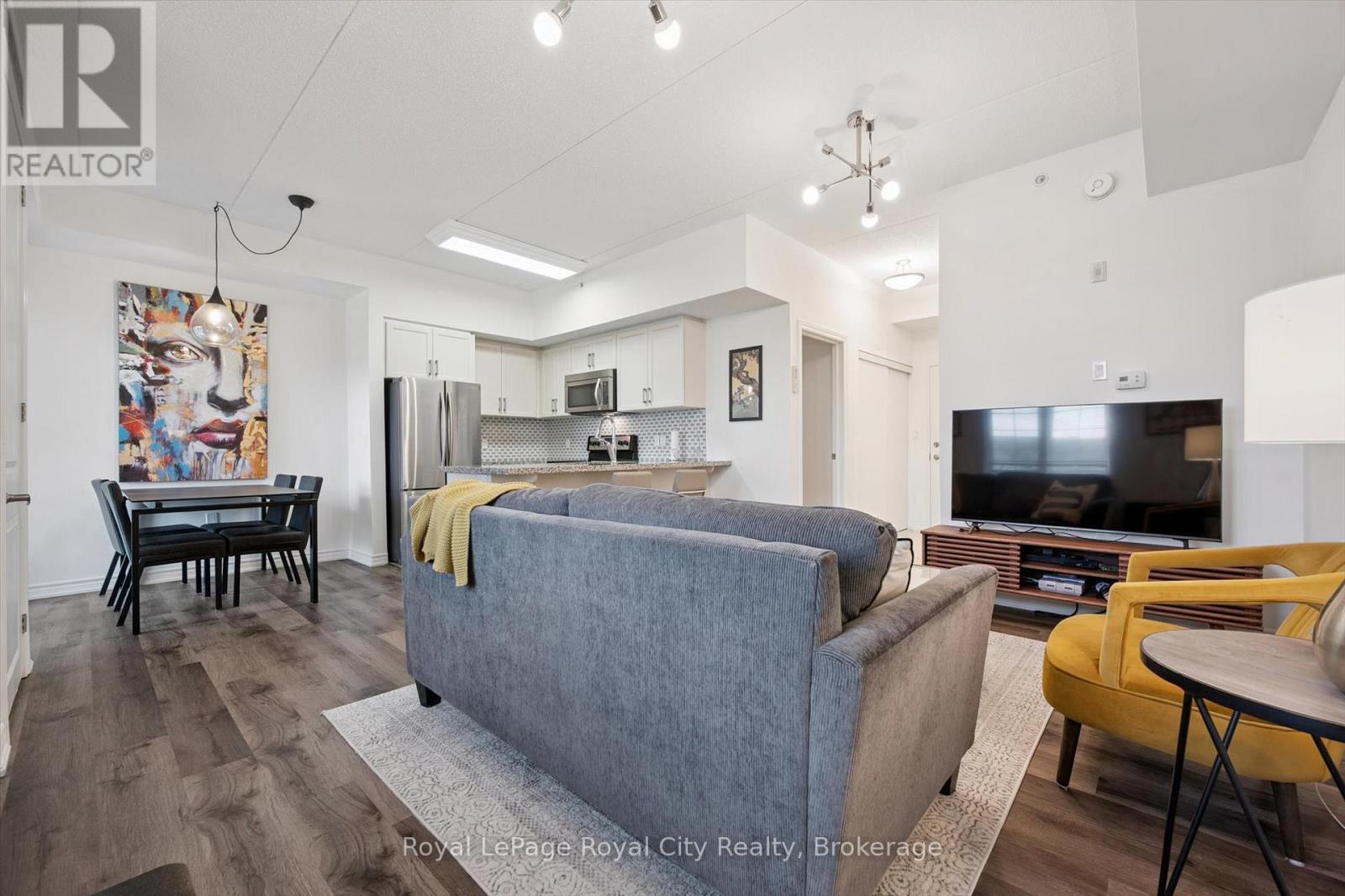 












228 - 1077 GORDON STREET

,
Guelph (Kortright West),




Ontario
N1G0E3

