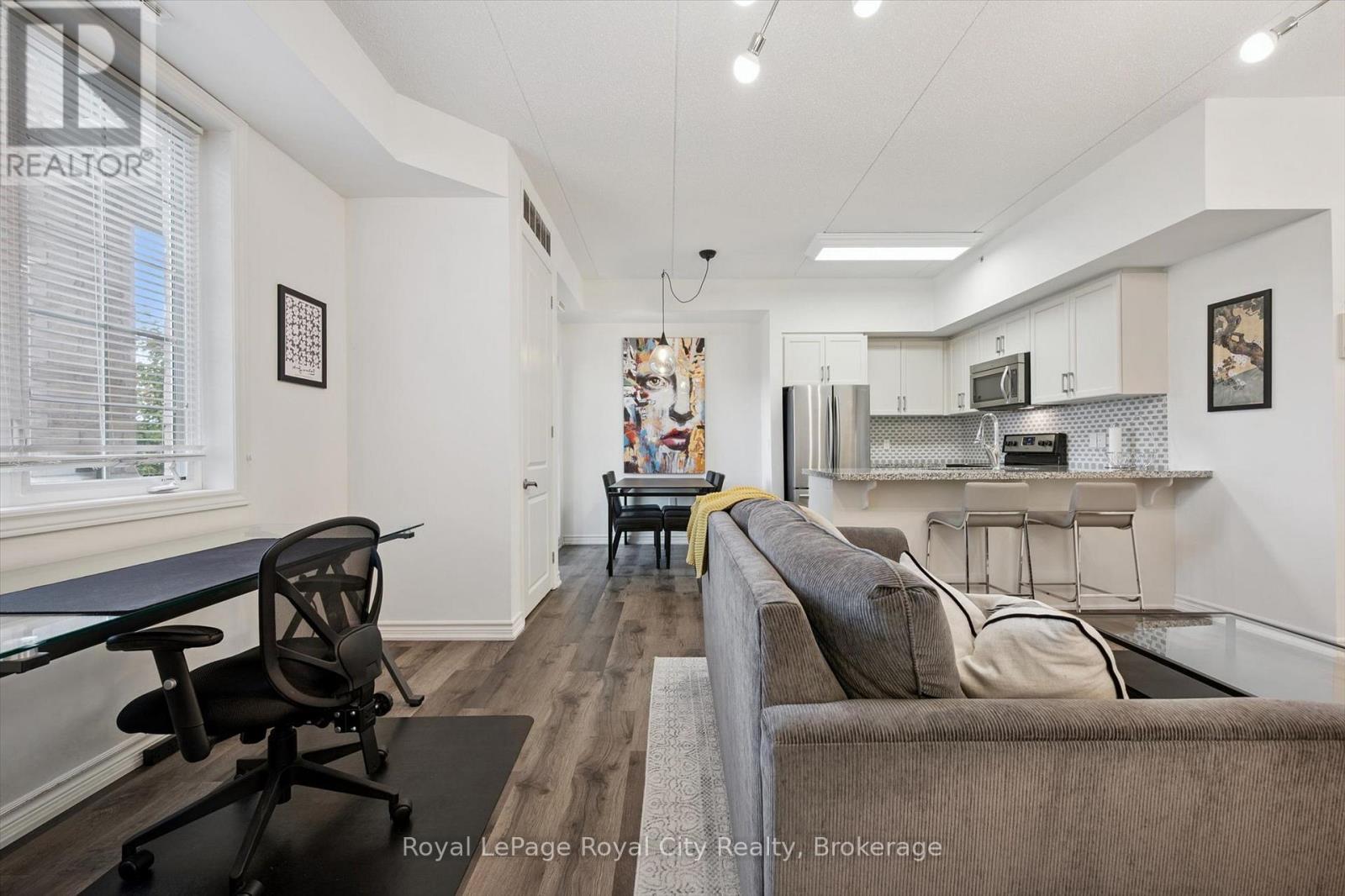 












228 - 1077 GORDON STREET

,
Guelph (Kortright West),




Ontario
N1G0E3

