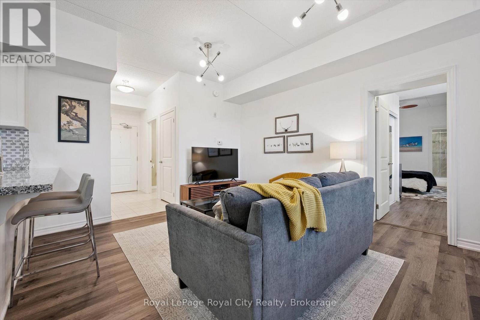 












228 - 1077 GORDON STREET

,
Guelph (Kortright West),




Ontario
N1G0E3

