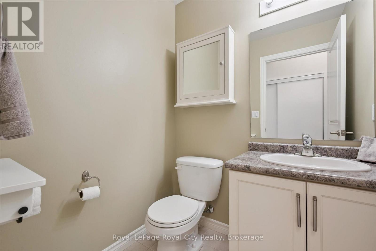












228 - 1077 GORDON STREET

,
Guelph (Kortright West),




Ontario
N1G0E3

