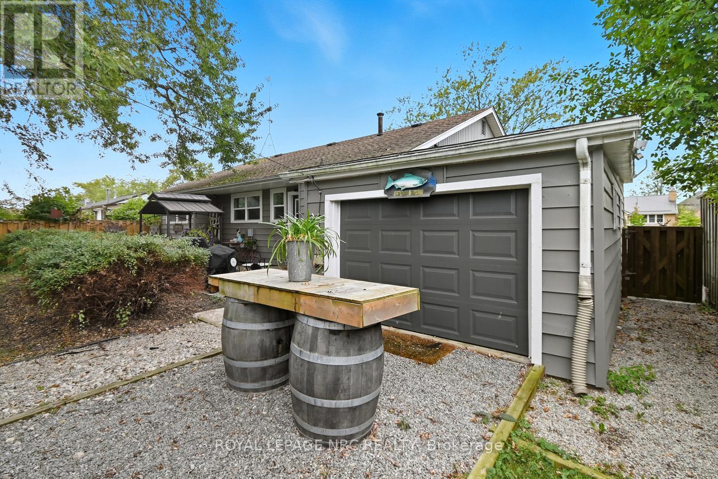 












464 GORHAM ROAD

,
Fort Erie (Ridgeway),




Ontario
L0S1N0

