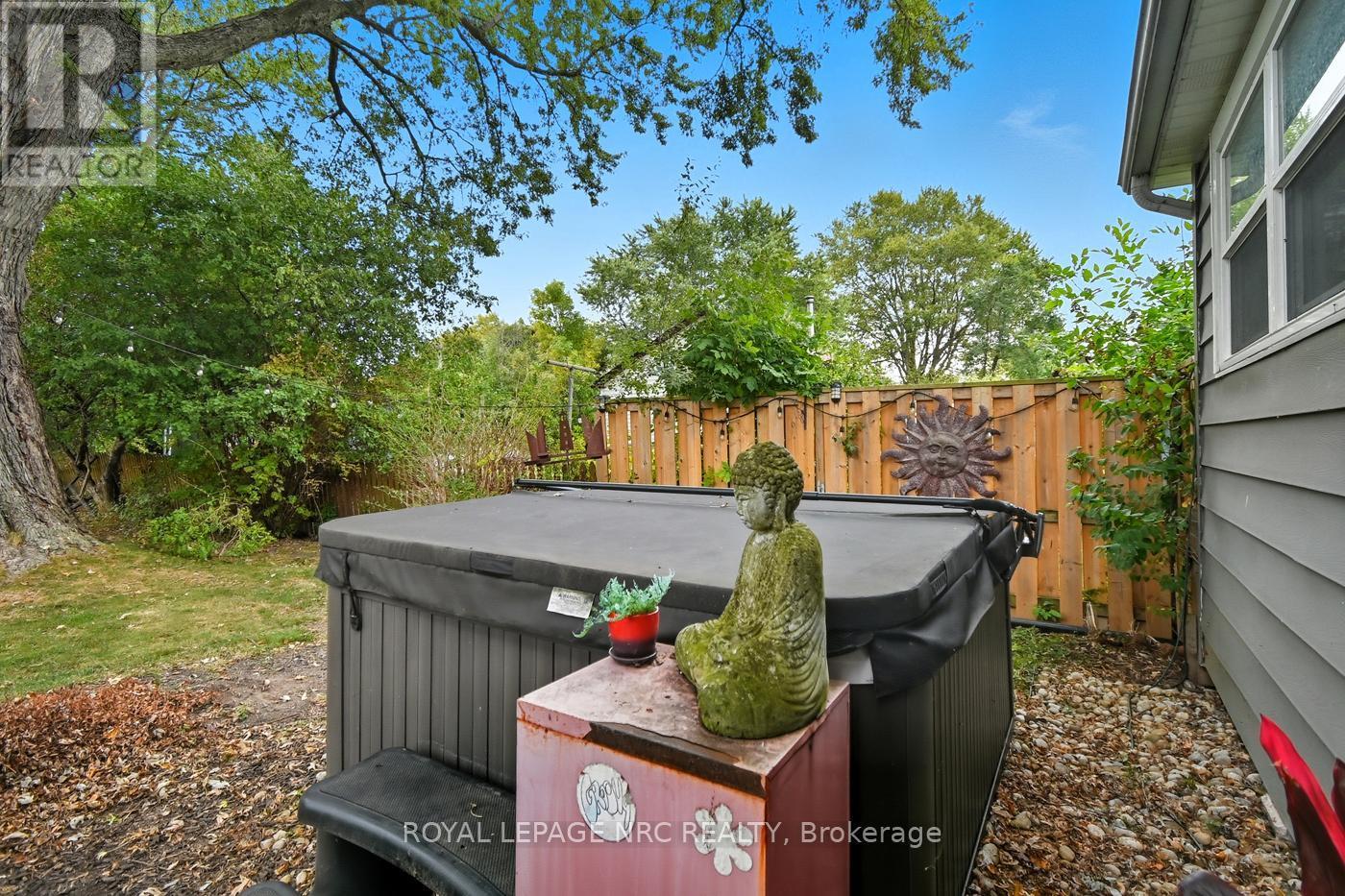 












464 GORHAM ROAD

,
Fort Erie (Ridgeway),




Ontario
L0S1N0

