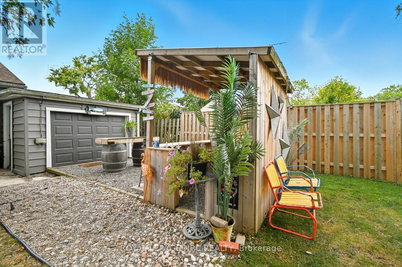 












464 GORHAM ROAD

,
Fort Erie (Ridgeway),




Ontario
L0S1N0

