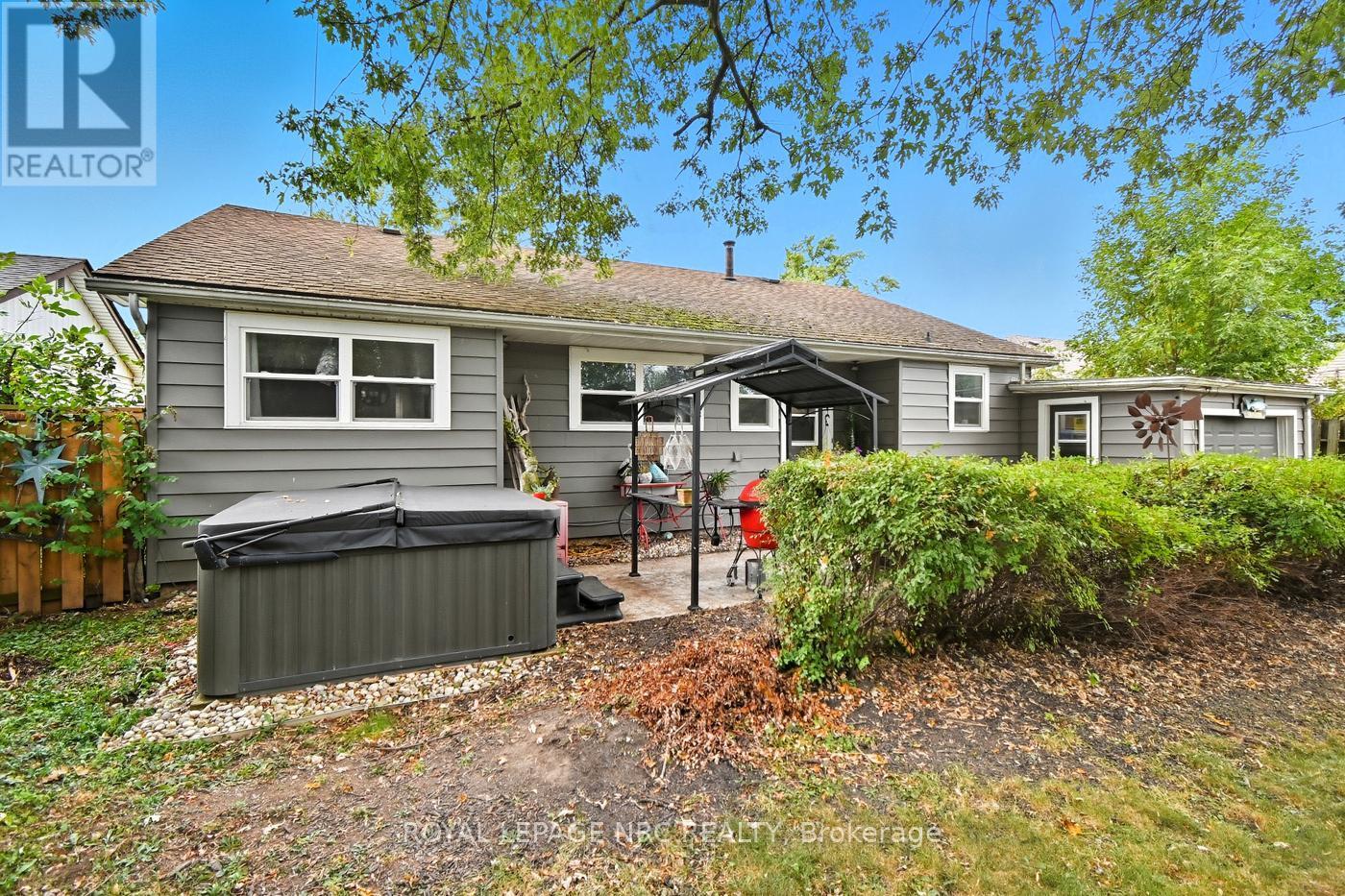 












464 GORHAM ROAD

,
Fort Erie (Ridgeway),




Ontario
L0S1N0

