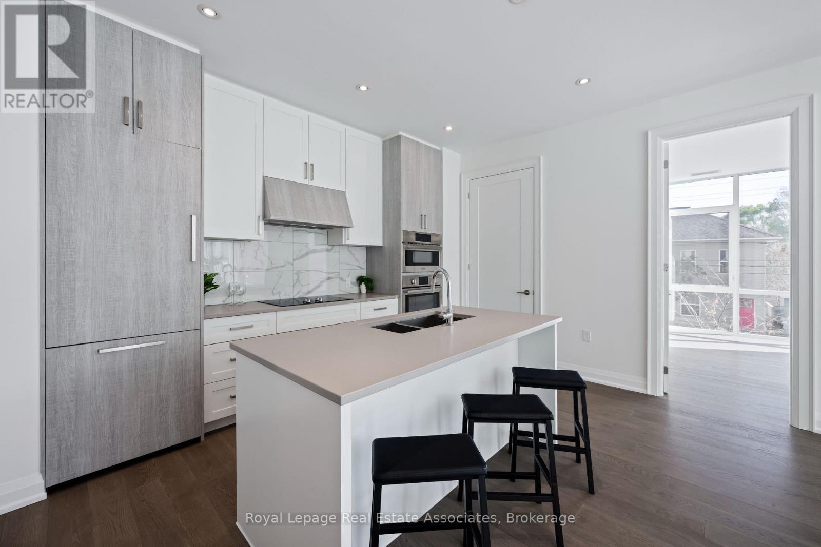 












209 - 42 MILL STREET

,
Halton Hills,




Ontario
L7G2H7

