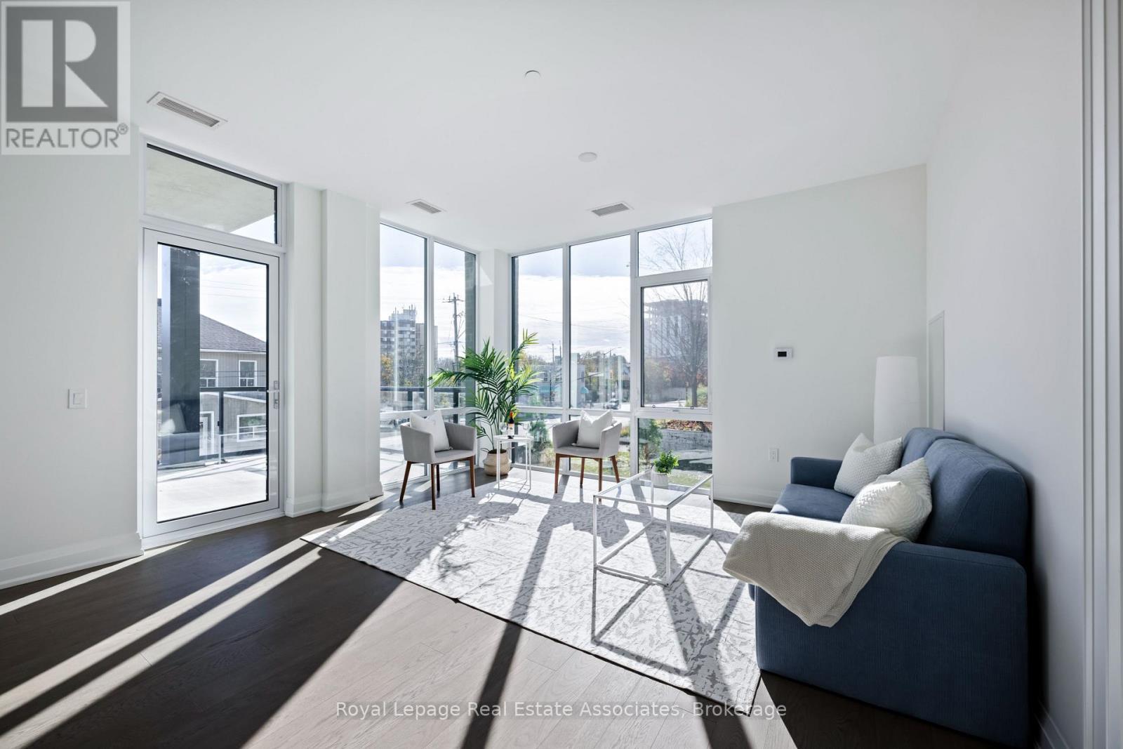 












209 - 42 MILL STREET

,
Halton Hills,




Ontario
L7G2H7

