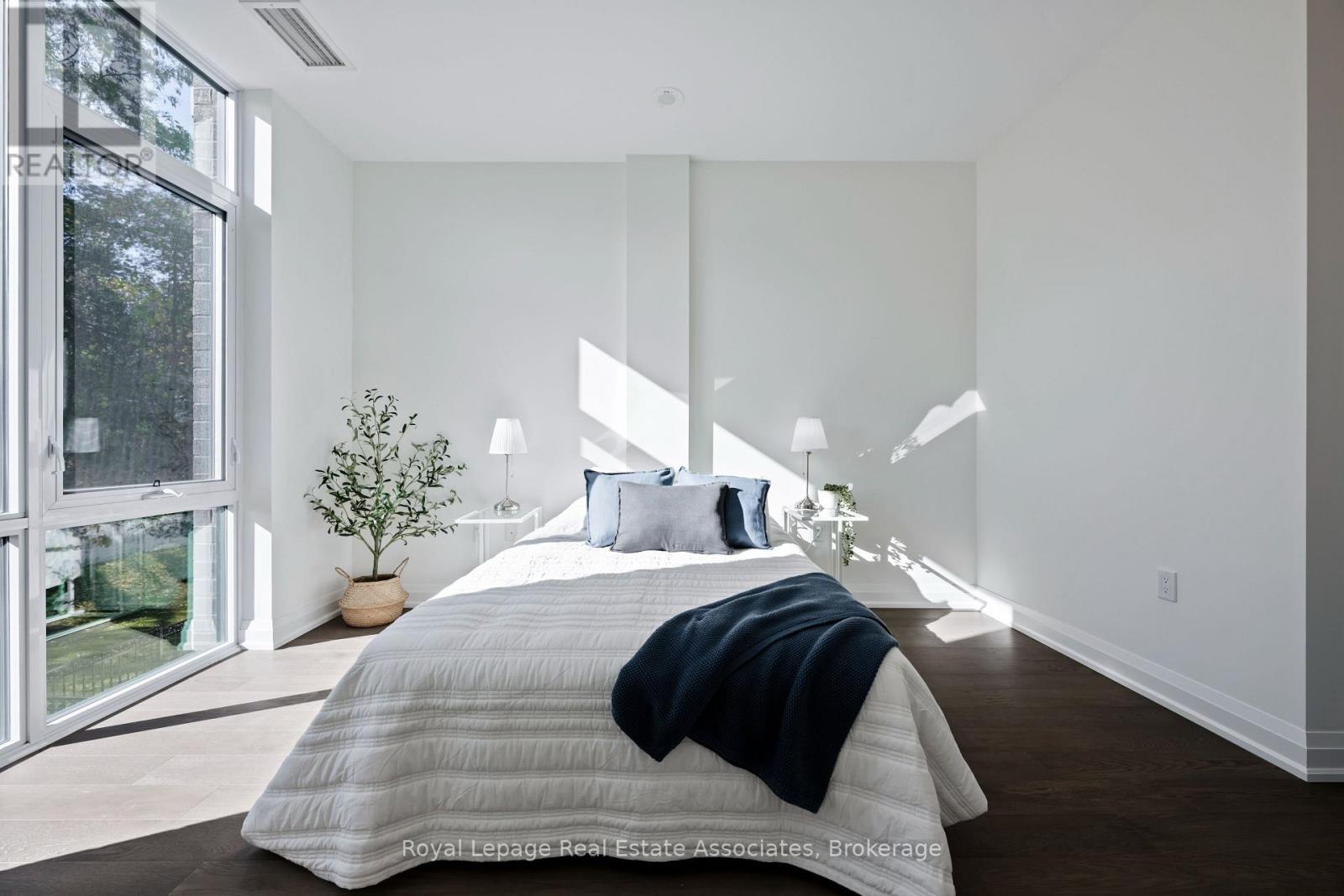 












209 - 42 MILL STREET

,
Halton Hills,




Ontario
L7G2H7

