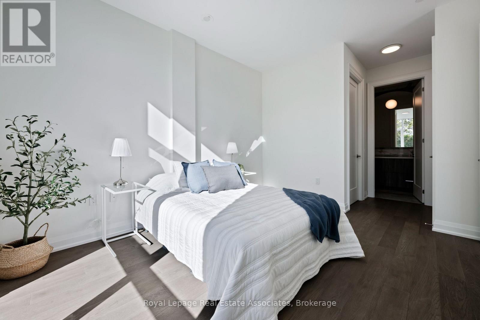 












209 - 42 MILL STREET

,
Halton Hills,




Ontario
L7G2H7

