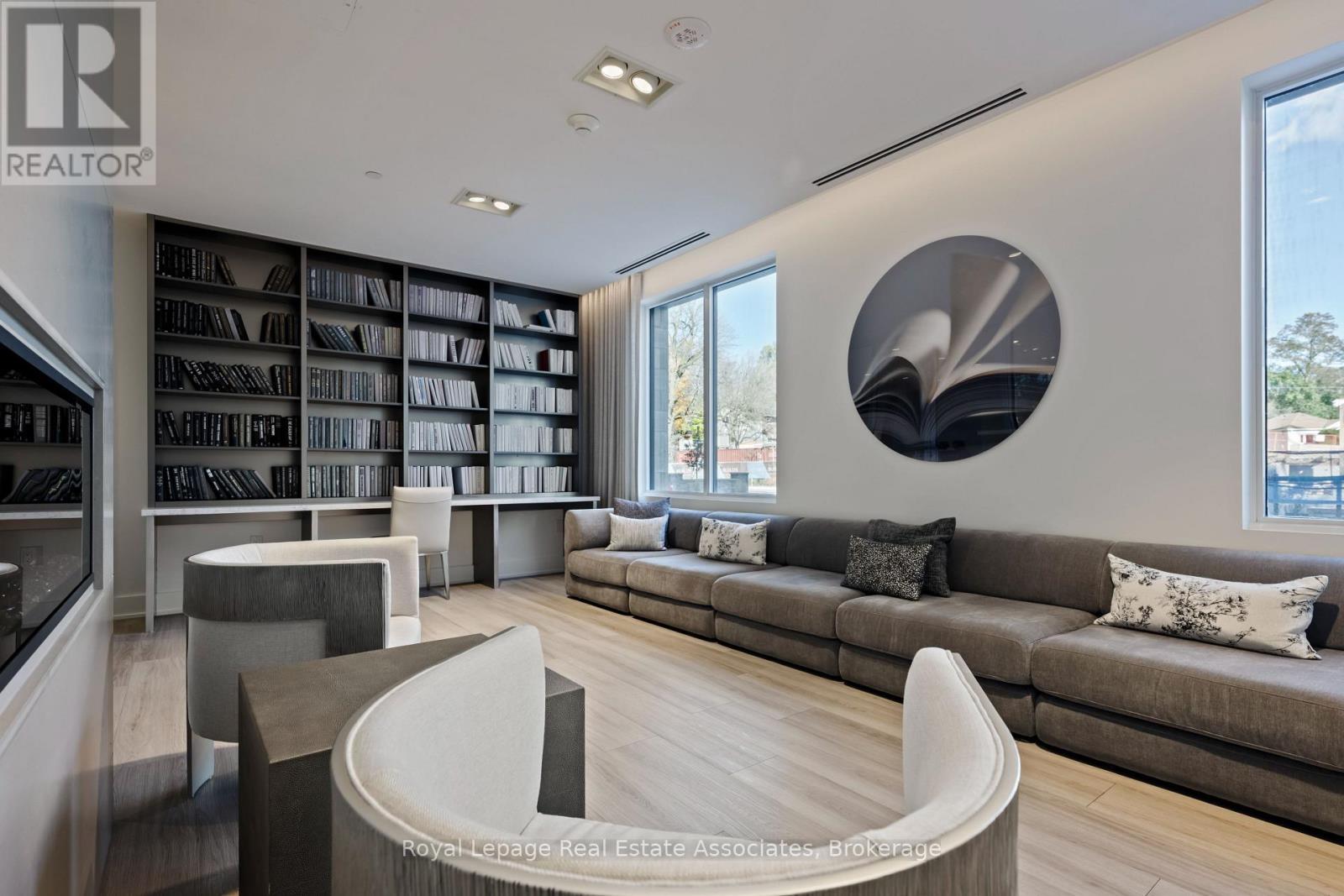 












209 - 42 MILL STREET

,
Halton Hills,




Ontario
L7G2H7

