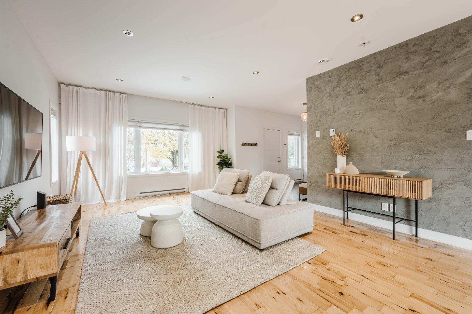 









960


Rue Moquin

,
Chambly,




QC
J3L1P8

