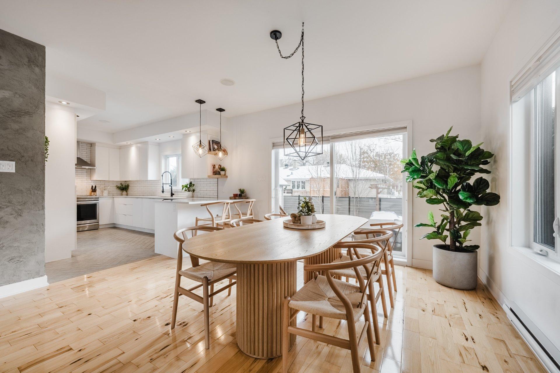 









960


Rue Moquin

,
Chambly,




QC
J3L1P8

