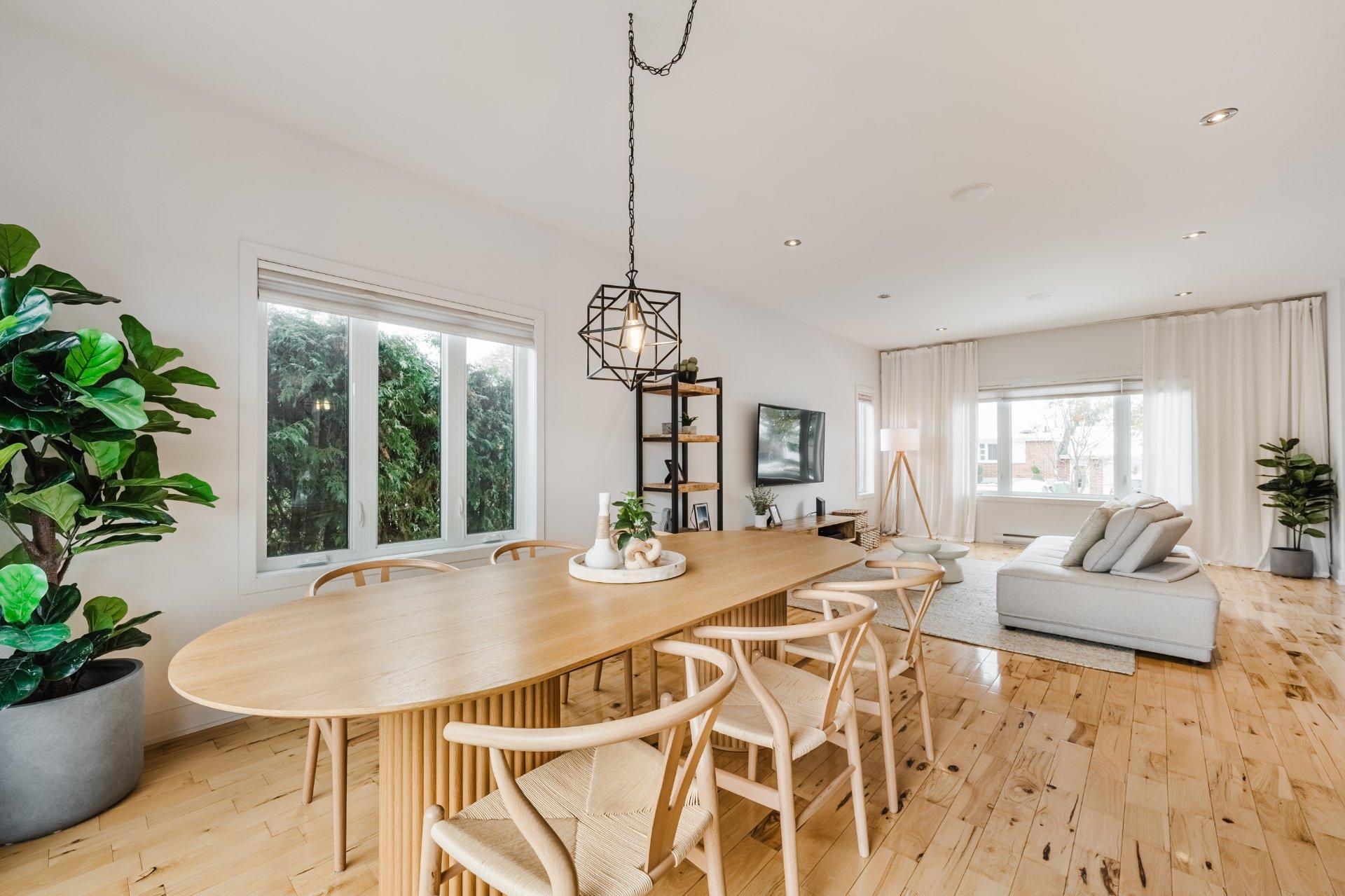 









960


Rue Moquin

,
Chambly,




QC
J3L1P8

