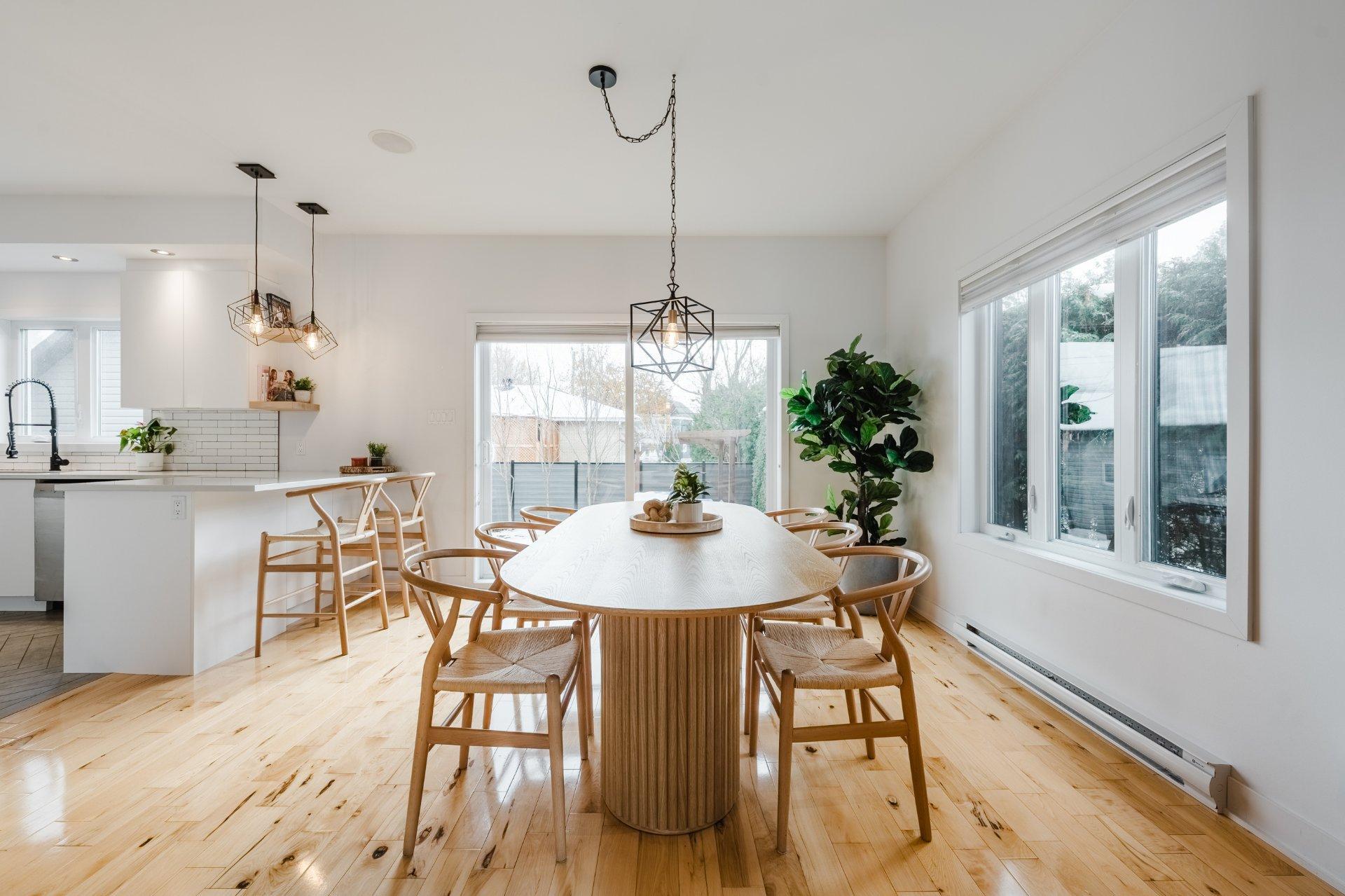 









960


Rue Moquin

,
Chambly,




QC
J3L1P8

