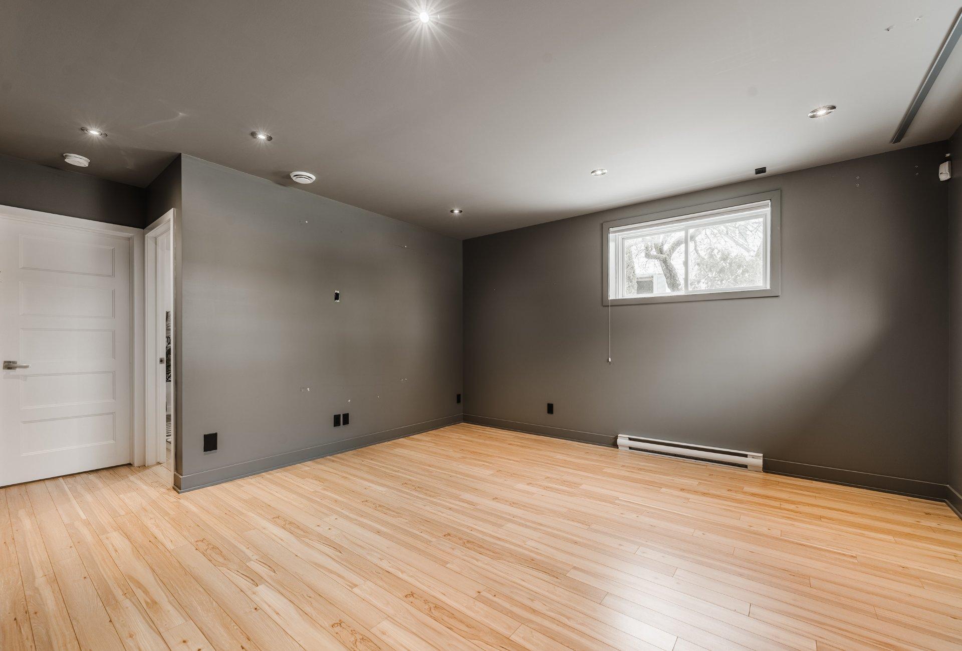 









960


Rue Moquin

,
Chambly,




QC
J3L1P8

