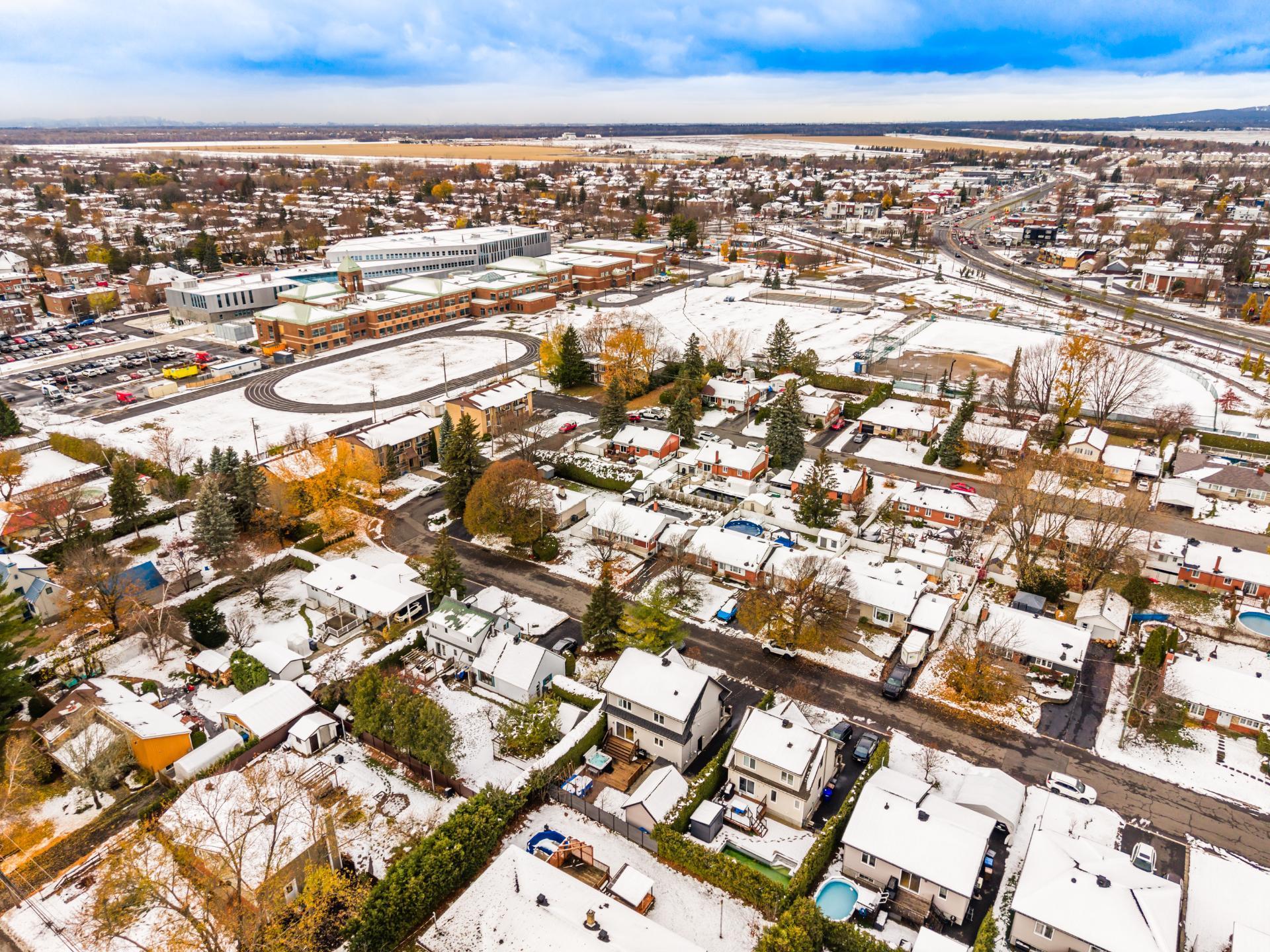 









960


Rue Moquin

,
Chambly,




QC
J3L1P8

