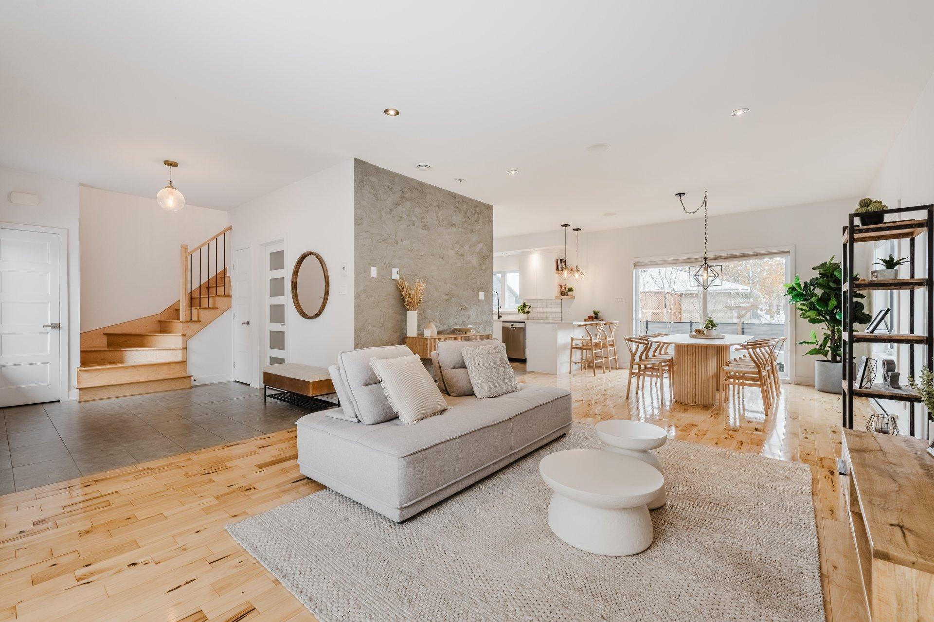 









960


Rue Moquin

,
Chambly,




QC
J3L1P8

