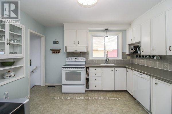 












1189 TRENTWAY VISTA

,
Peterborough (Northcrest Ward 5),




Ontario
K9H6N7

