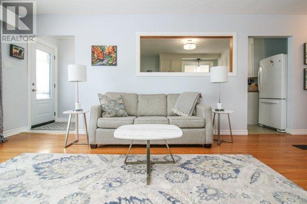 












1189 TRENTWAY VISTA

,
Peterborough (Northcrest Ward 5),




Ontario
K9H6N7

