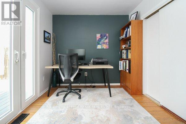 












1189 TRENTWAY VISTA

,
Peterborough (Northcrest Ward 5),




Ontario
K9H6N7

