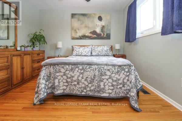 












1189 TRENTWAY VISTA

,
Peterborough (Northcrest Ward 5),




Ontario
K9H6N7

