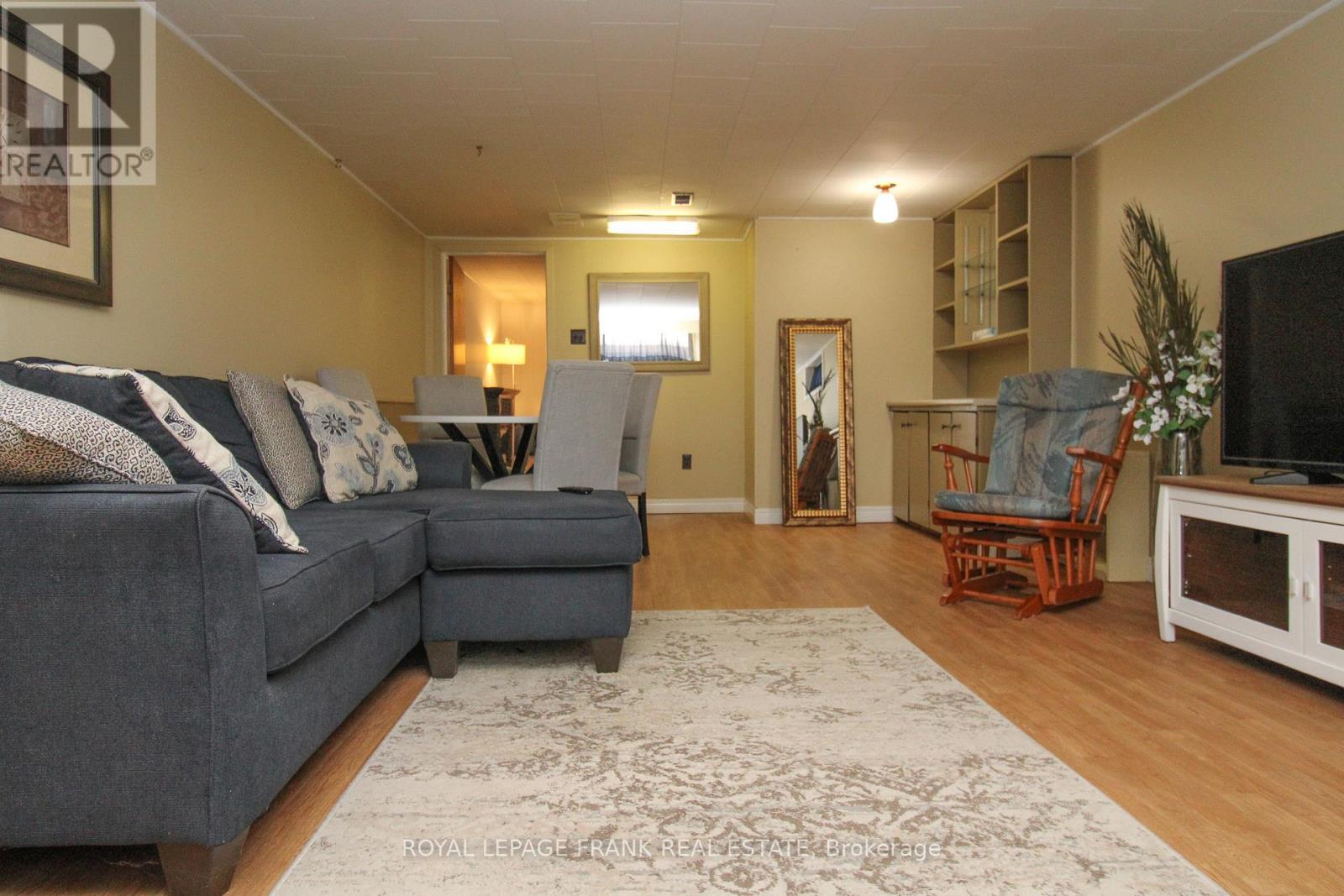 












1189 TRENTWAY VISTA

,
Peterborough (Northcrest Ward 5),




Ontario
K9H6N7

