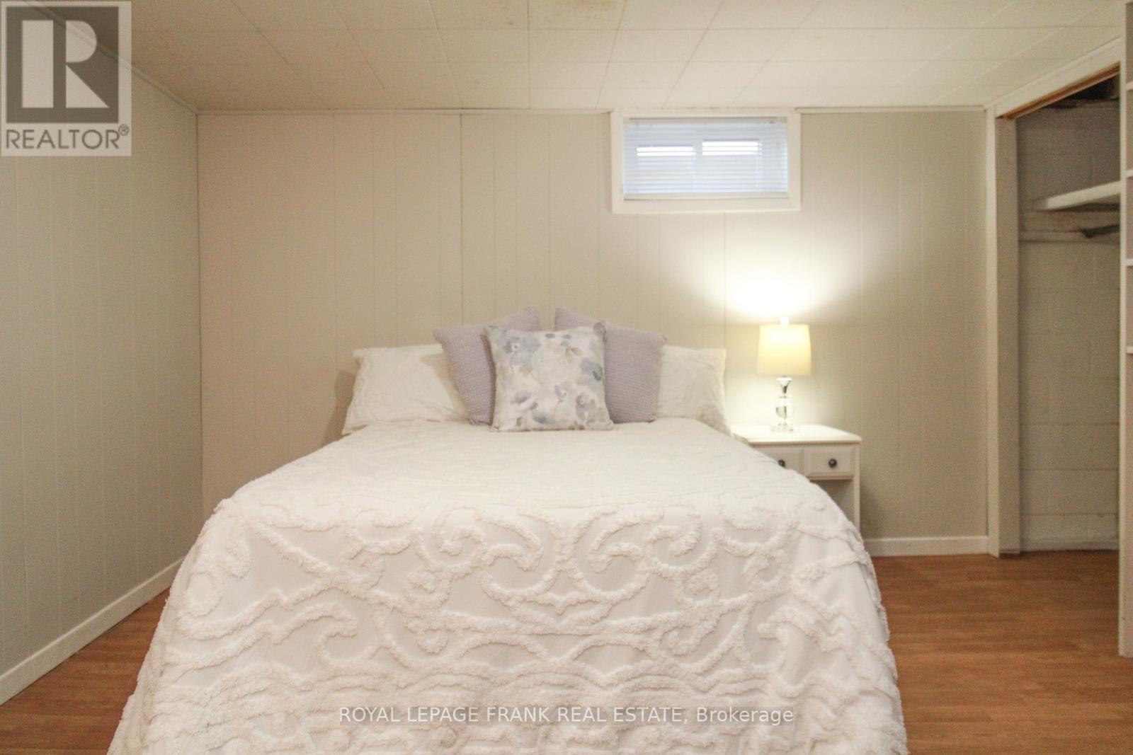 












1189 TRENTWAY VISTA

,
Peterborough (Northcrest Ward 5),




Ontario
K9H6N7

