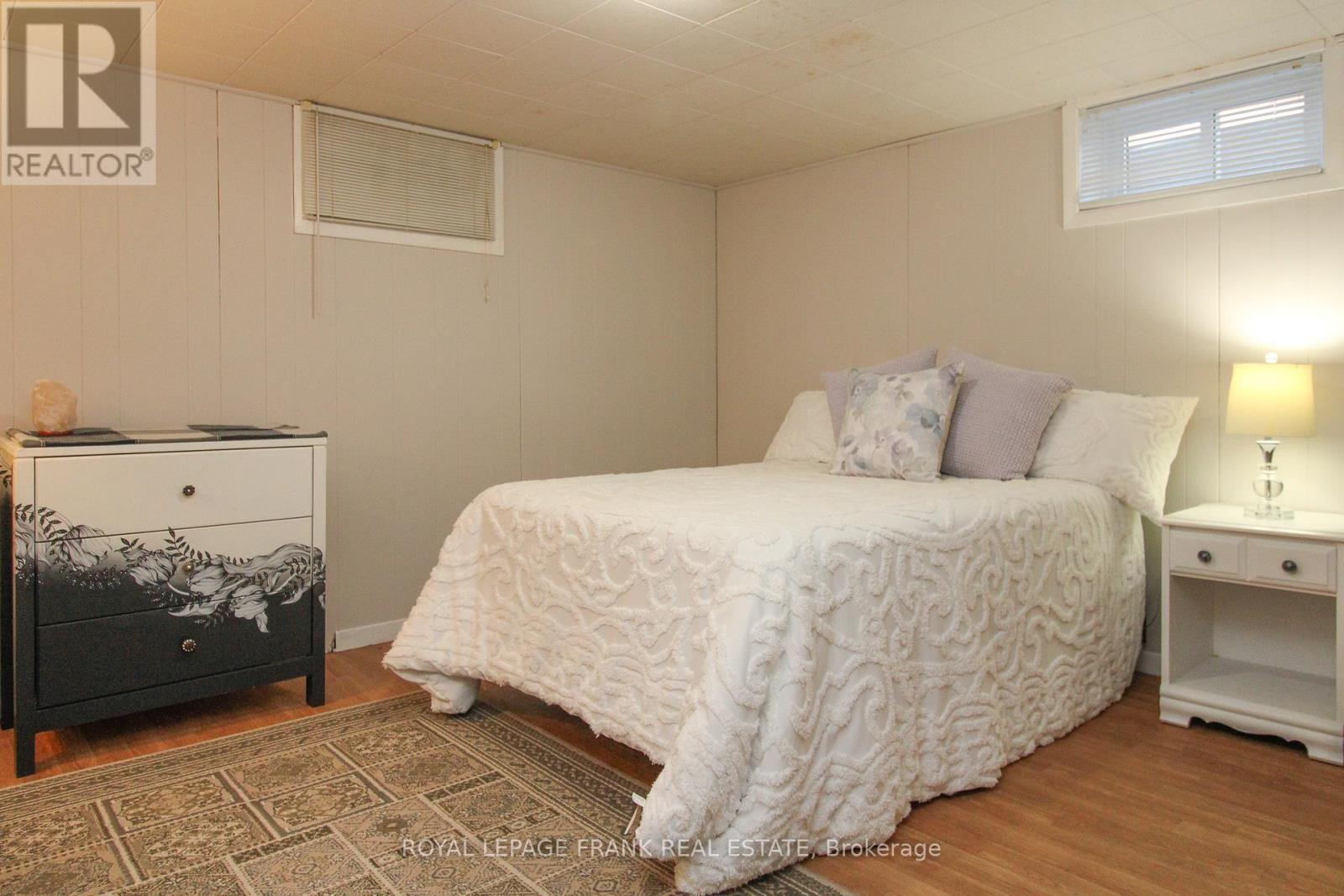 












1189 TRENTWAY VISTA

,
Peterborough (Northcrest Ward 5),




Ontario
K9H6N7

