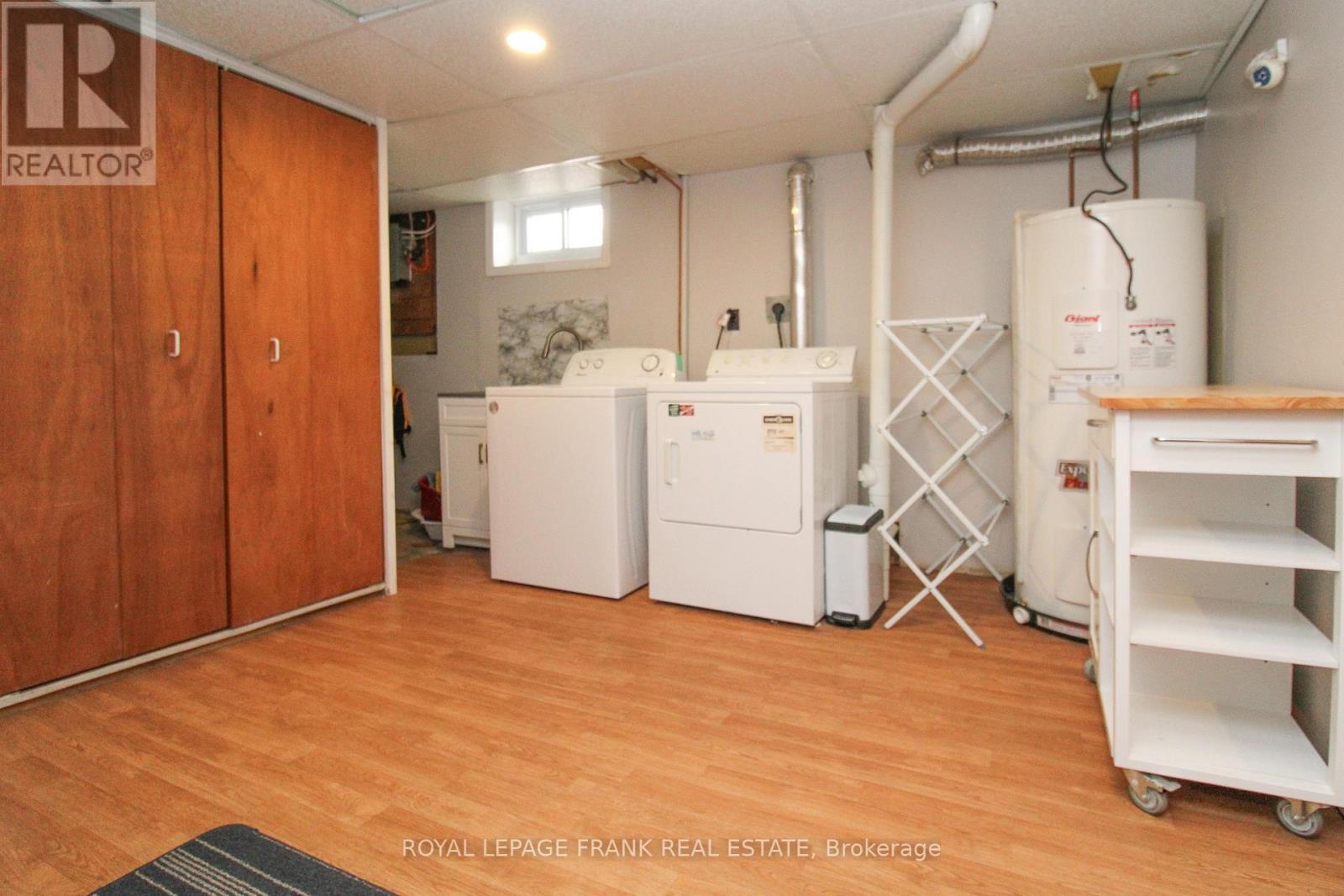 












1189 TRENTWAY VISTA

,
Peterborough (Northcrest Ward 5),




Ontario
K9H6N7

