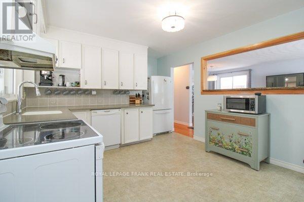 












1189 TRENTWAY VISTA

,
Peterborough (Northcrest Ward 5),




Ontario
K9H6N7

