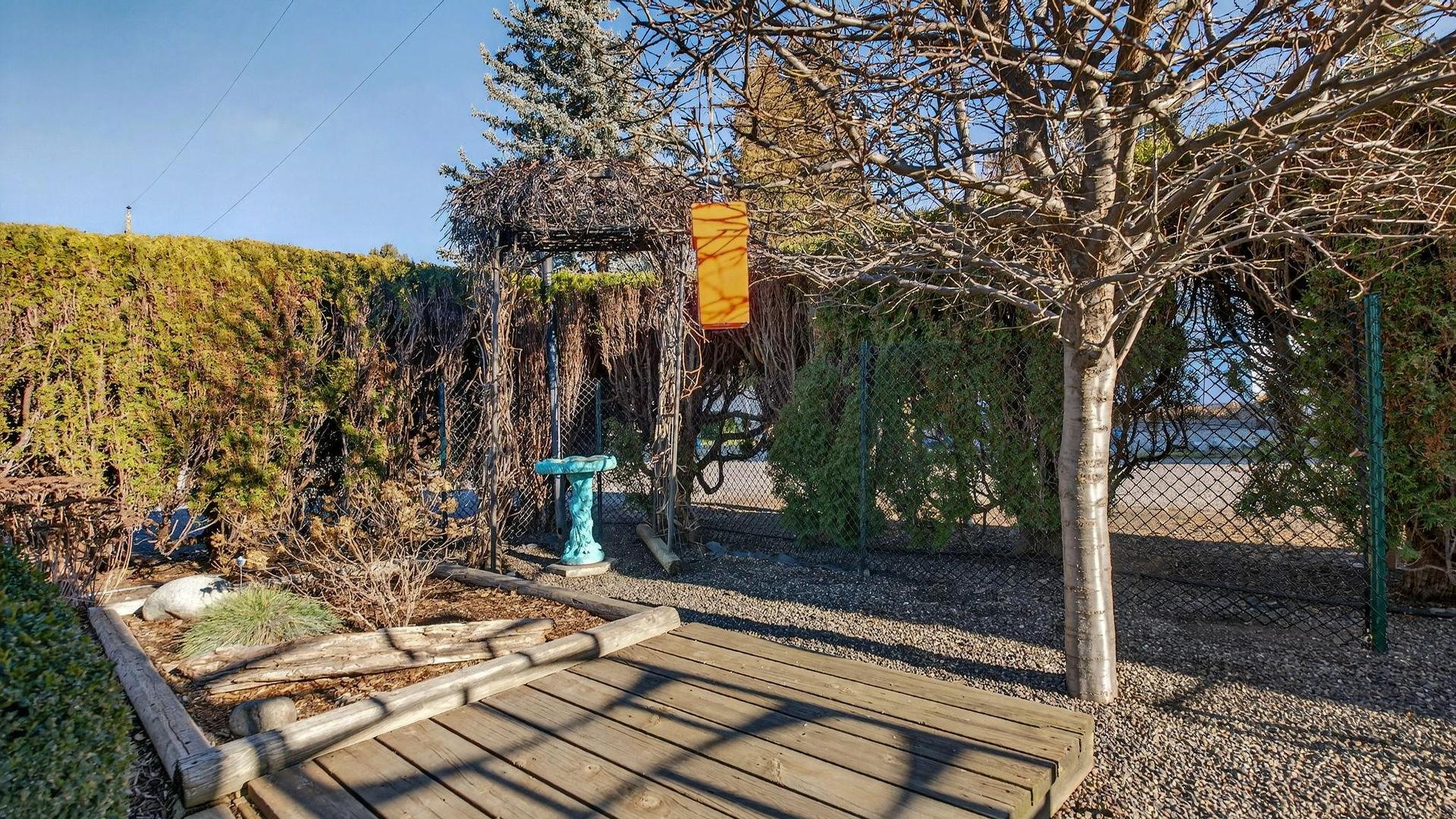 









1880


Old Boucherie

Road, 137,
West Kelowna,




BC
V4T 1Z3

