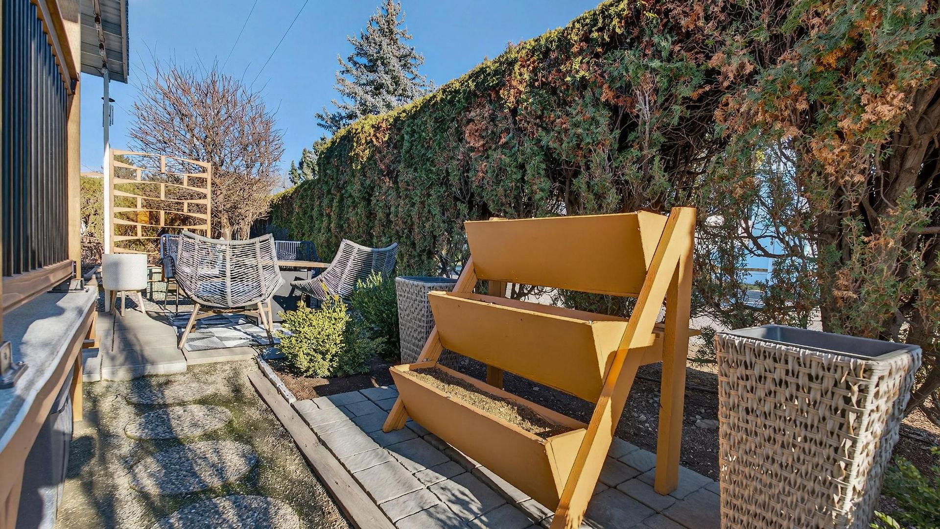 









1880


Old Boucherie

Road, 137,
West Kelowna,




BC
V4T 1Z3

