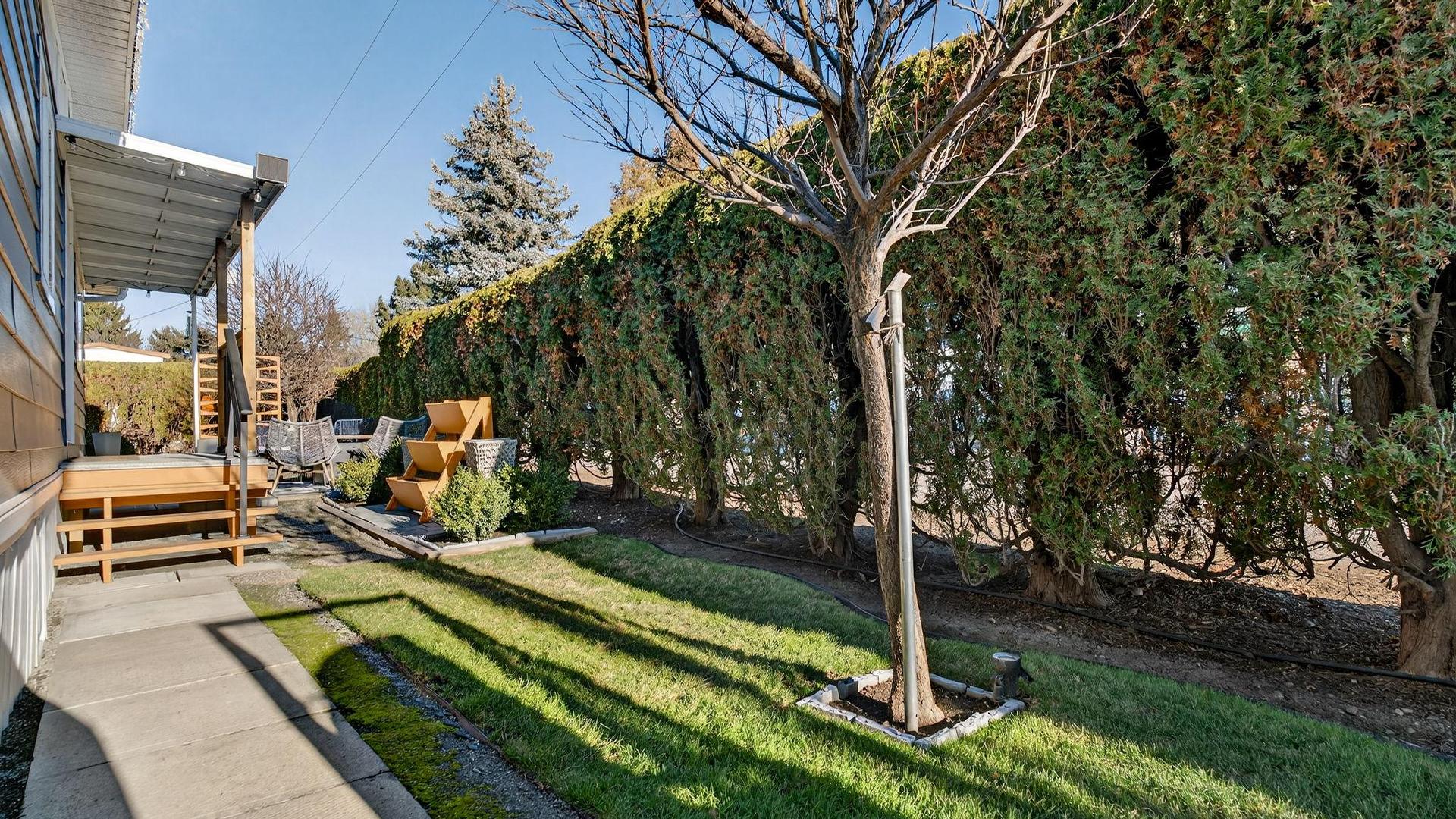 









1880


Old Boucherie

Road, 137,
West Kelowna,




BC
V4T 1Z3

