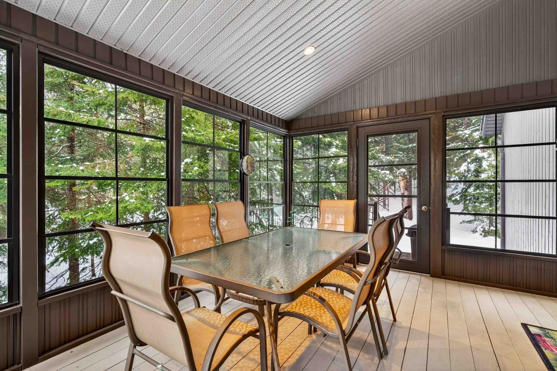 









1816


Ch. du Lac-Boileau O.

,
Rivière-Rouge,




QC
J0T1T0

